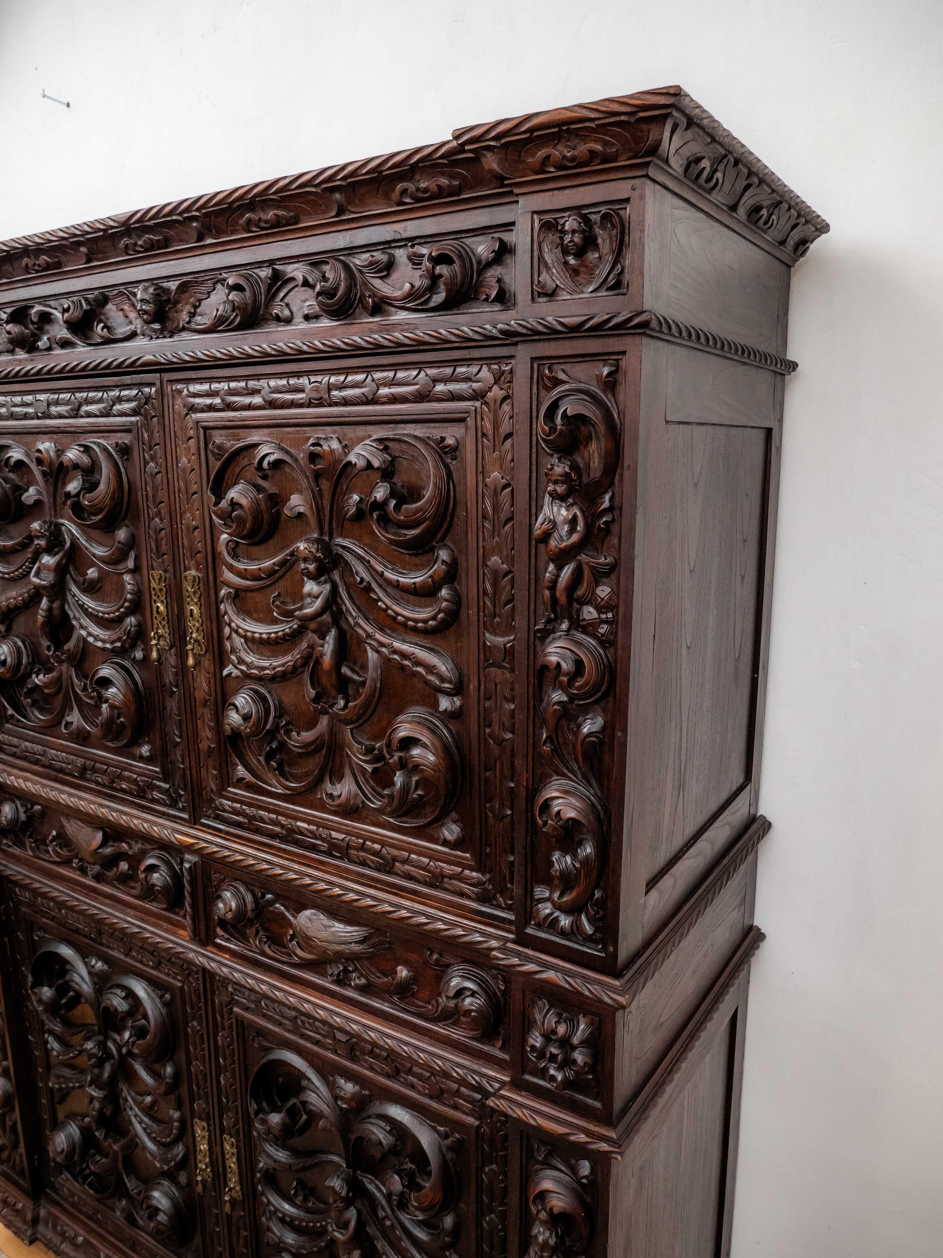 Carved A French Renaissance cabinet from Lyon For Sale
