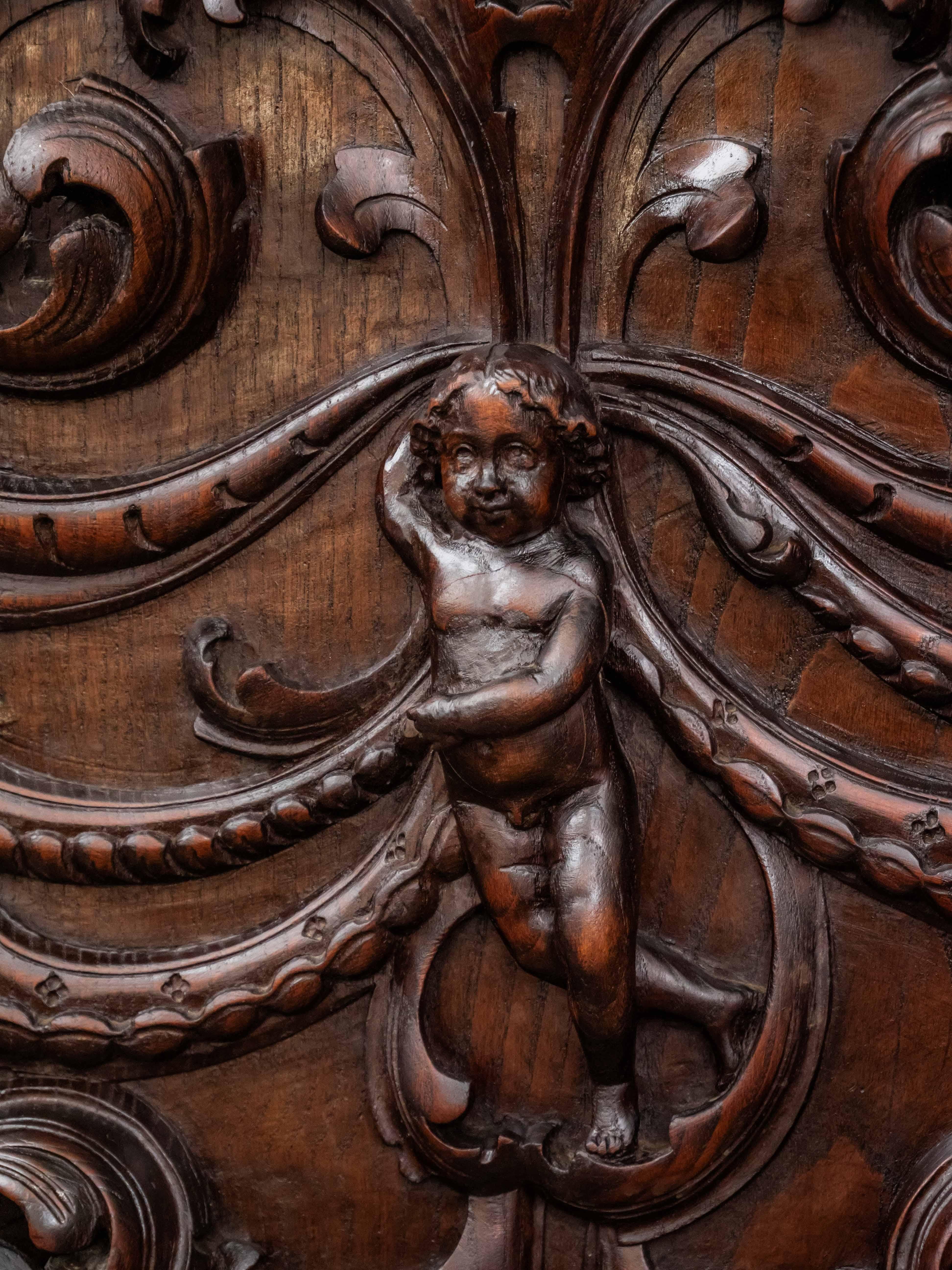 A French Renaissance cabinet from Lyon In Good Condition For Sale In STRAČOV, CZ
