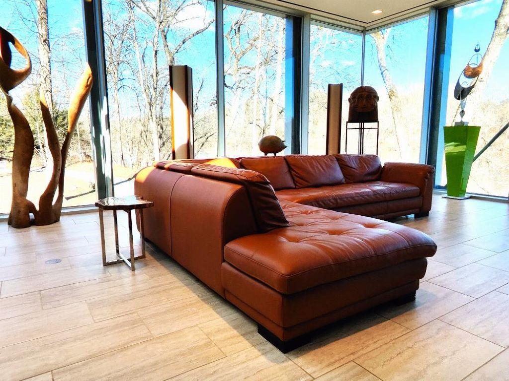 Ein französisches Roche Bobois-Leder-Sofa aus Leder. im Angebot 5