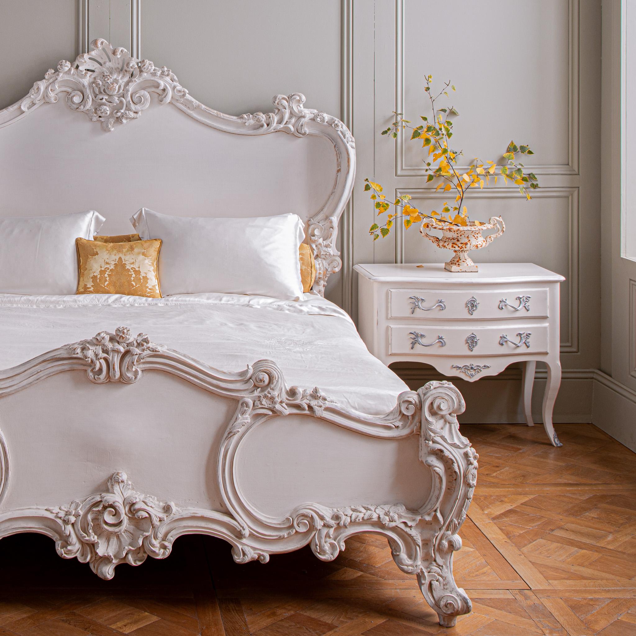 A French Rococo Style 'Cherub' Bed Painted In White Gesso By La Maison London For Sale 2