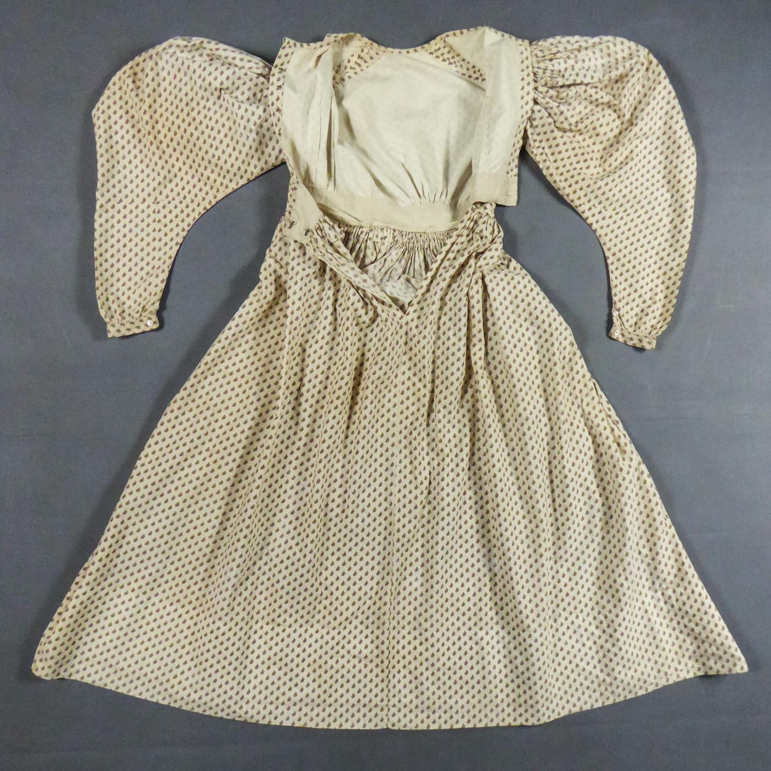 1830s day dress