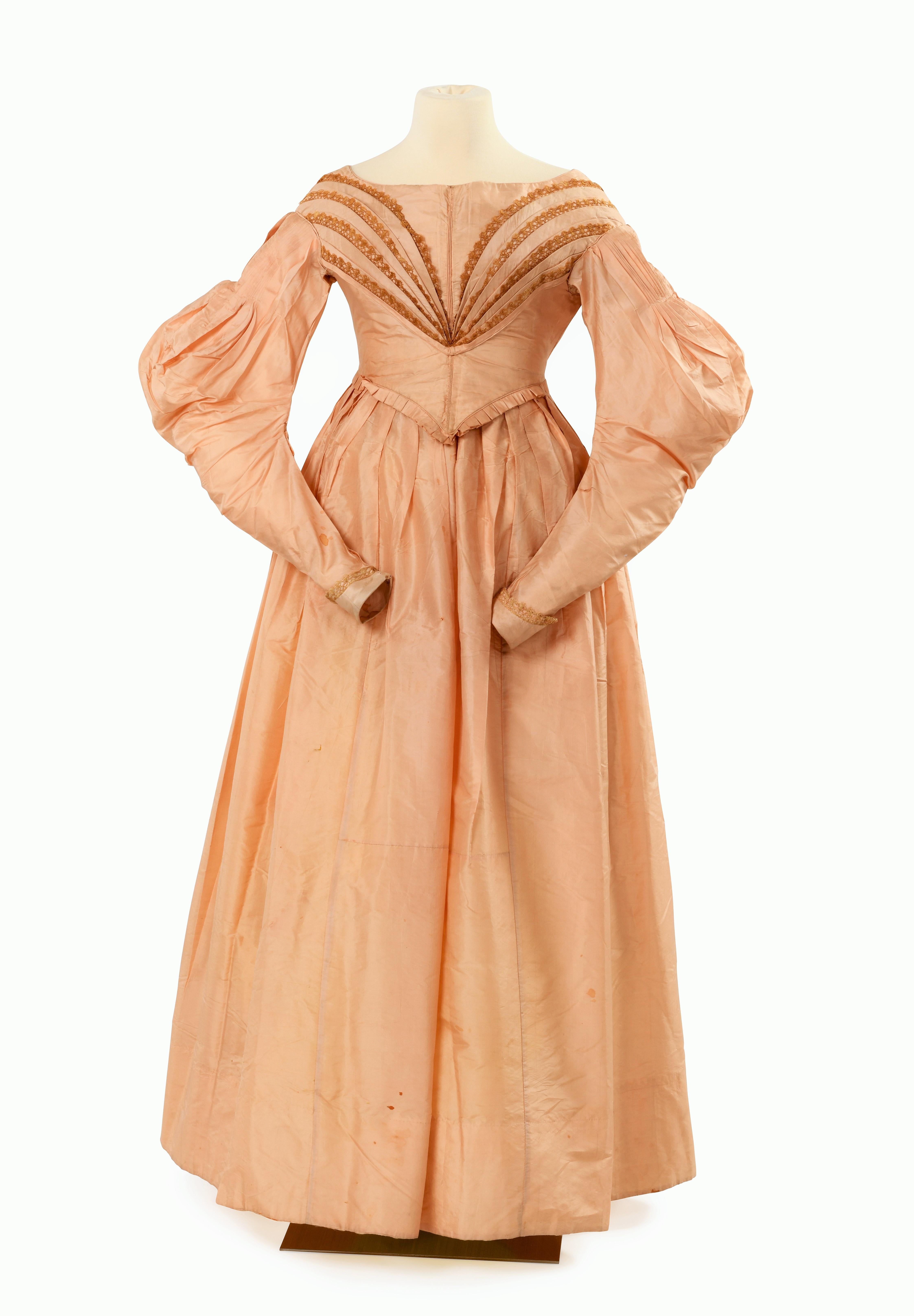 1840 dresses