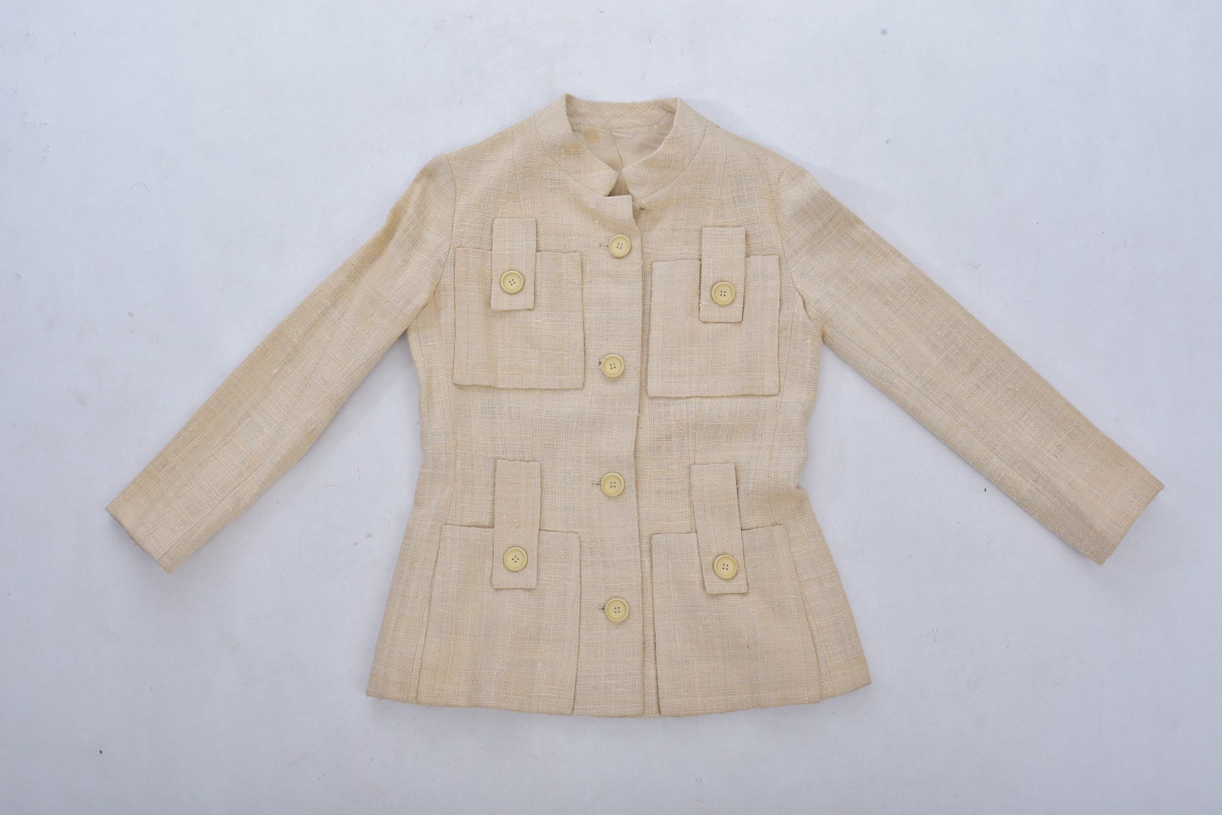 Französische Safari-Jacke aus beigem Leinen und Seide Toile in Beige, ca. 1968-1972 im Zustand „Gut“ im Angebot in Toulon, FR