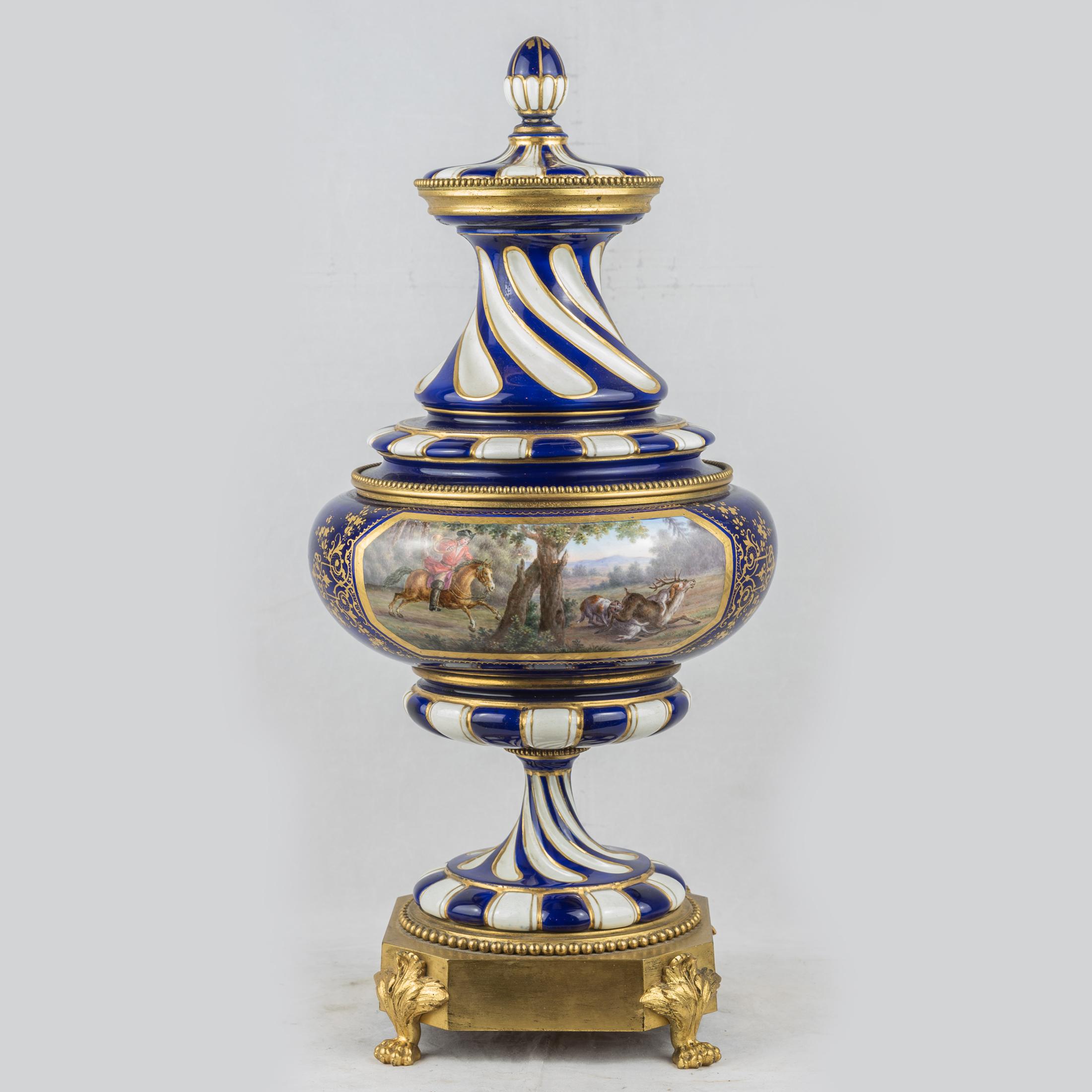 French Sèvres-style Gilt Bronze and Jeweled Porcelain Clock Set For Sale 1