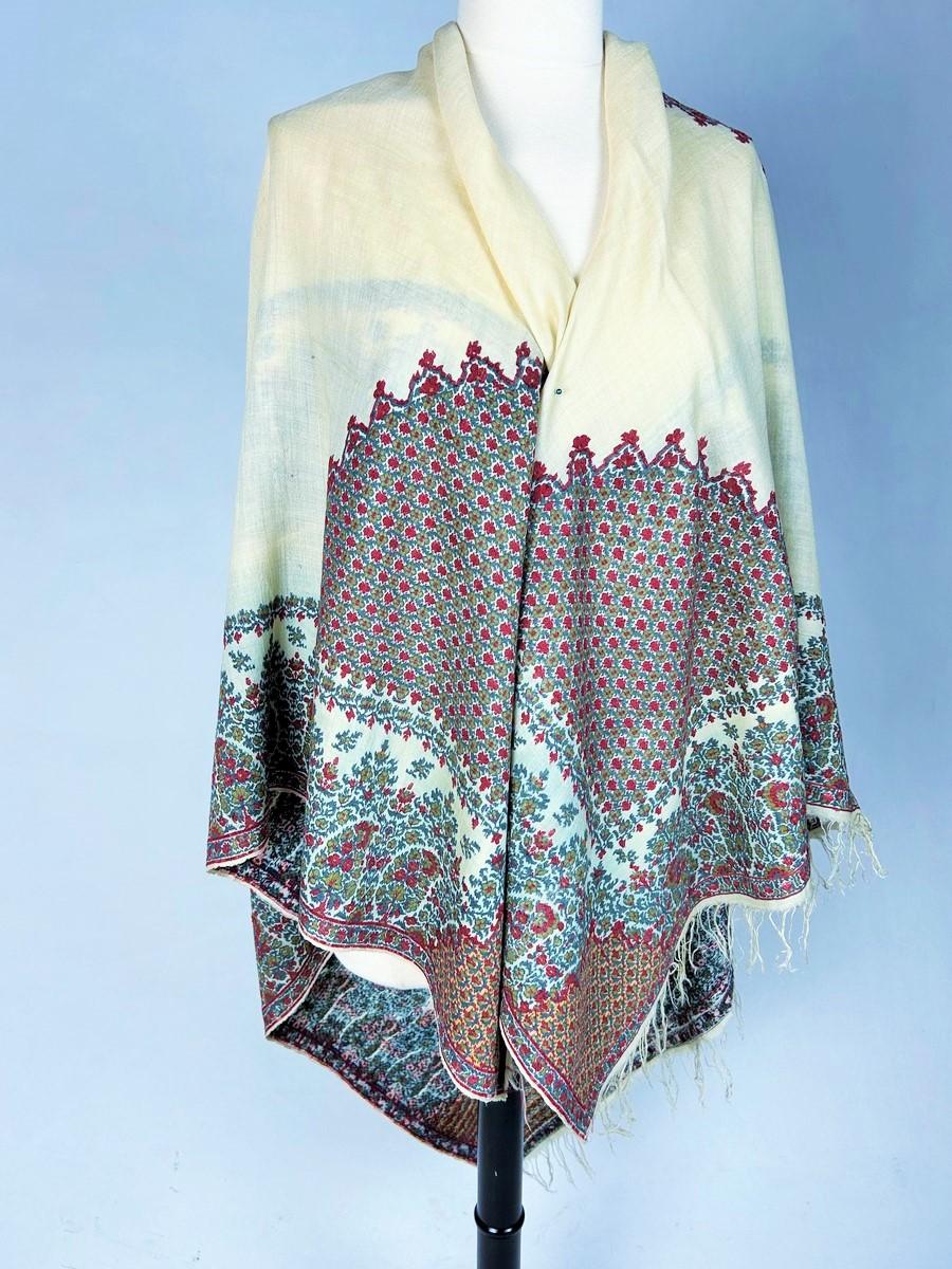 A french squared Paisley Moon Shawl woven silk and wool Circa 1830 9