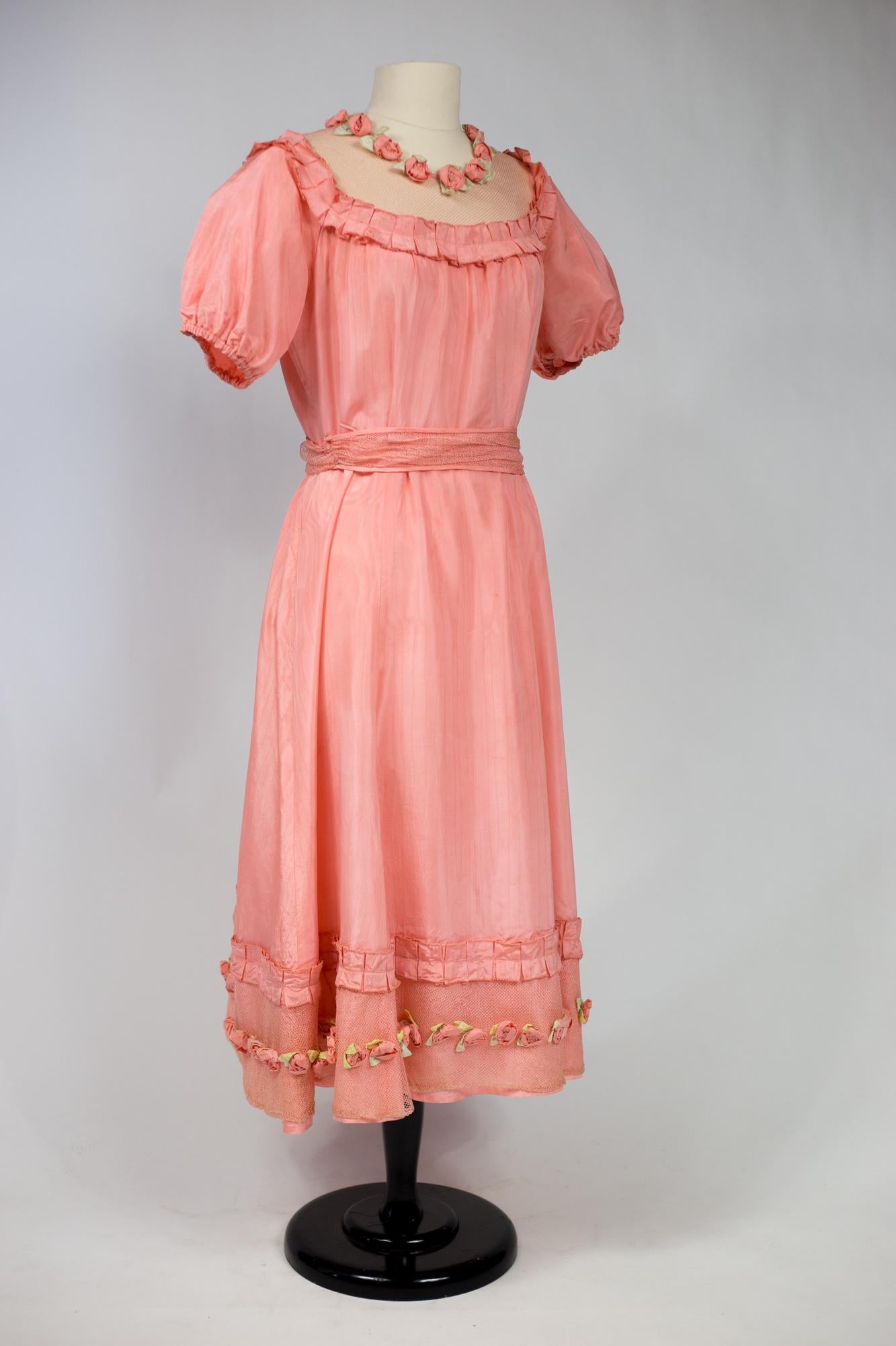 Französisches Sommerkleid aus Viskose-Taft-Stoff, um 1920/1930 im Angebot 7