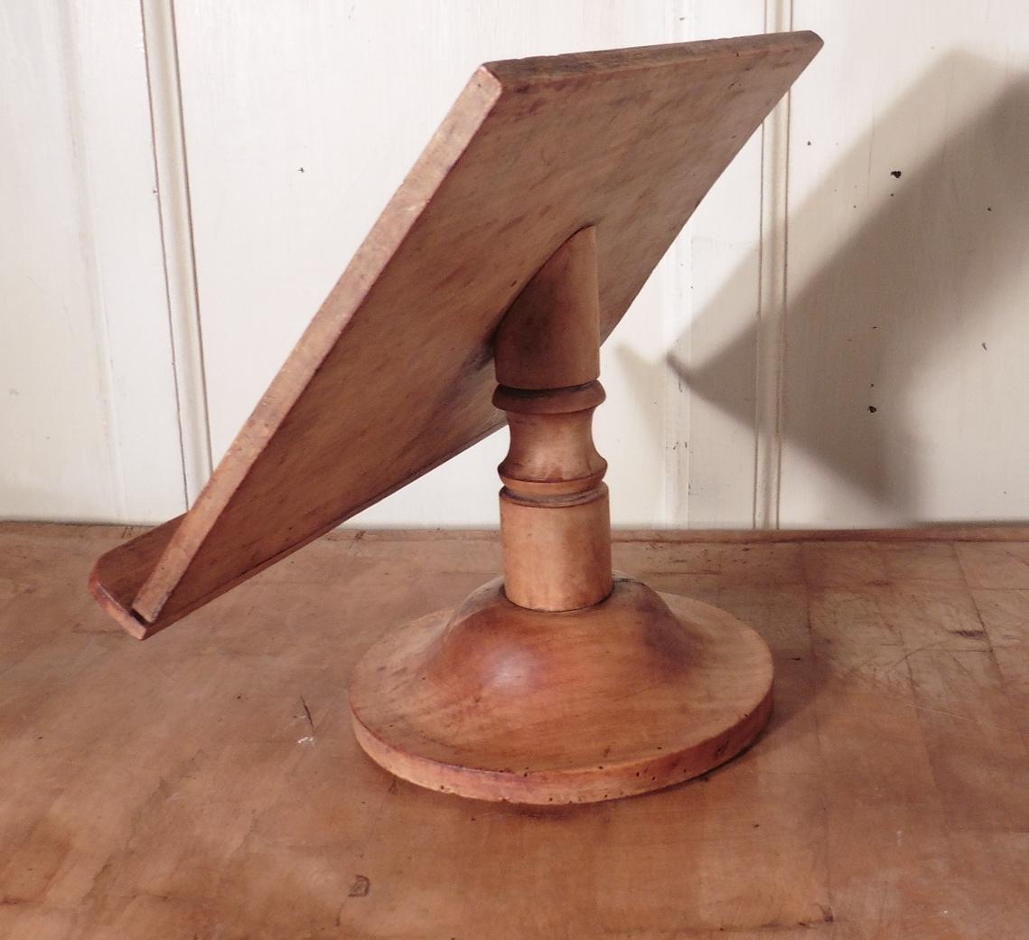 French Sycamore Book Rest, Reading or Music Stand, Lutrin In Good Condition In Chillerton, Isle of Wight