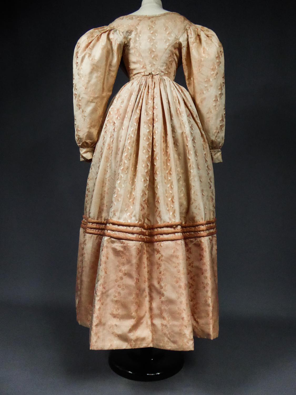 Französisch Taft Seide Ballkleid - Frankreich Charles X Periode Circa 1825 7