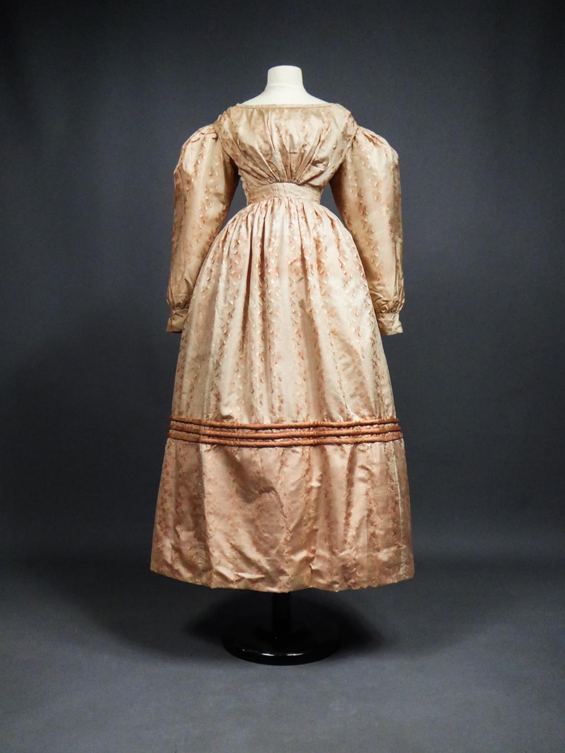 Französisch Taft Seide Ballkleid - Frankreich Charles X Periode Circa 1825 14