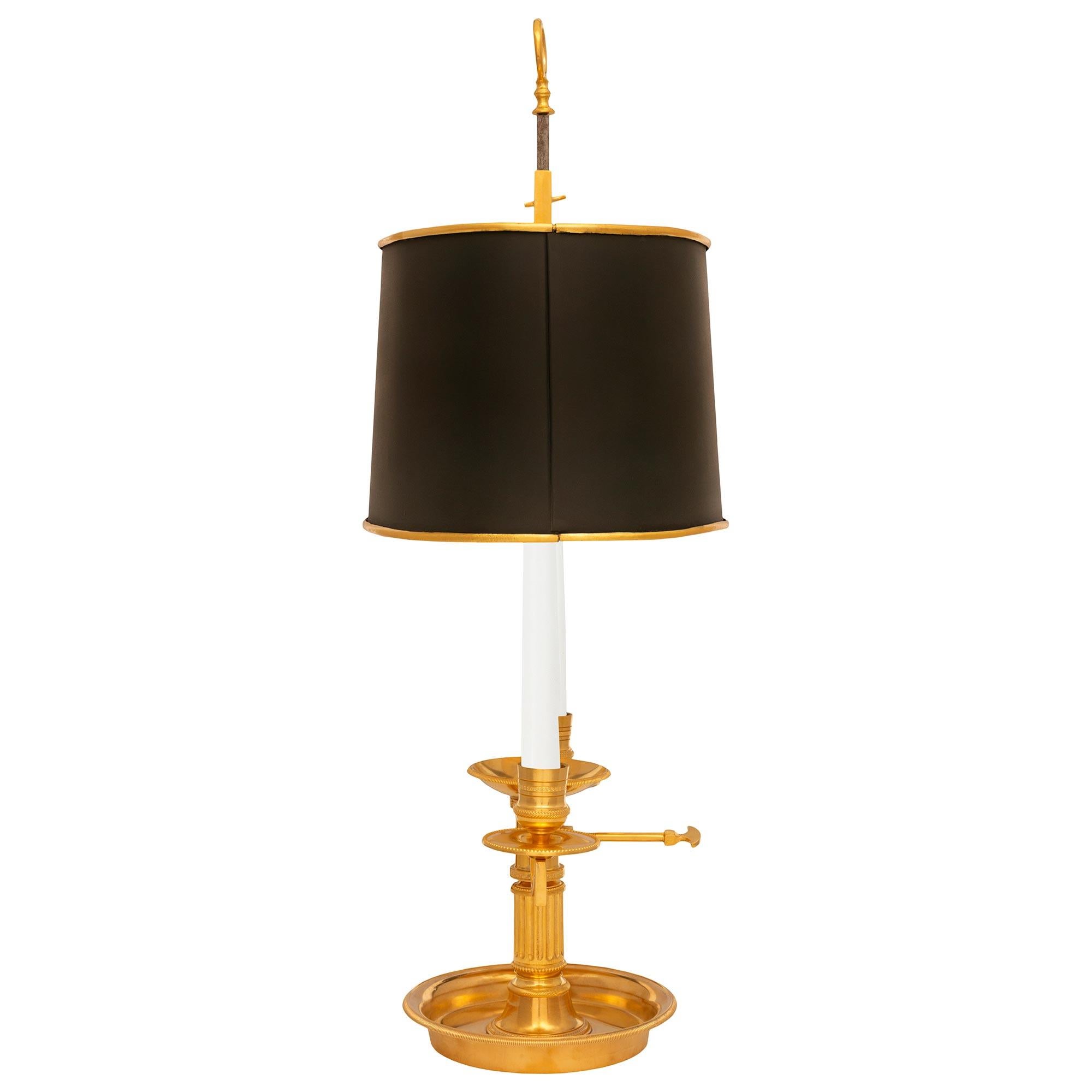 A French turn of the century Louis XVI st. Bouillotte lamp In Good Condition For Sale In West Palm Beach, FL