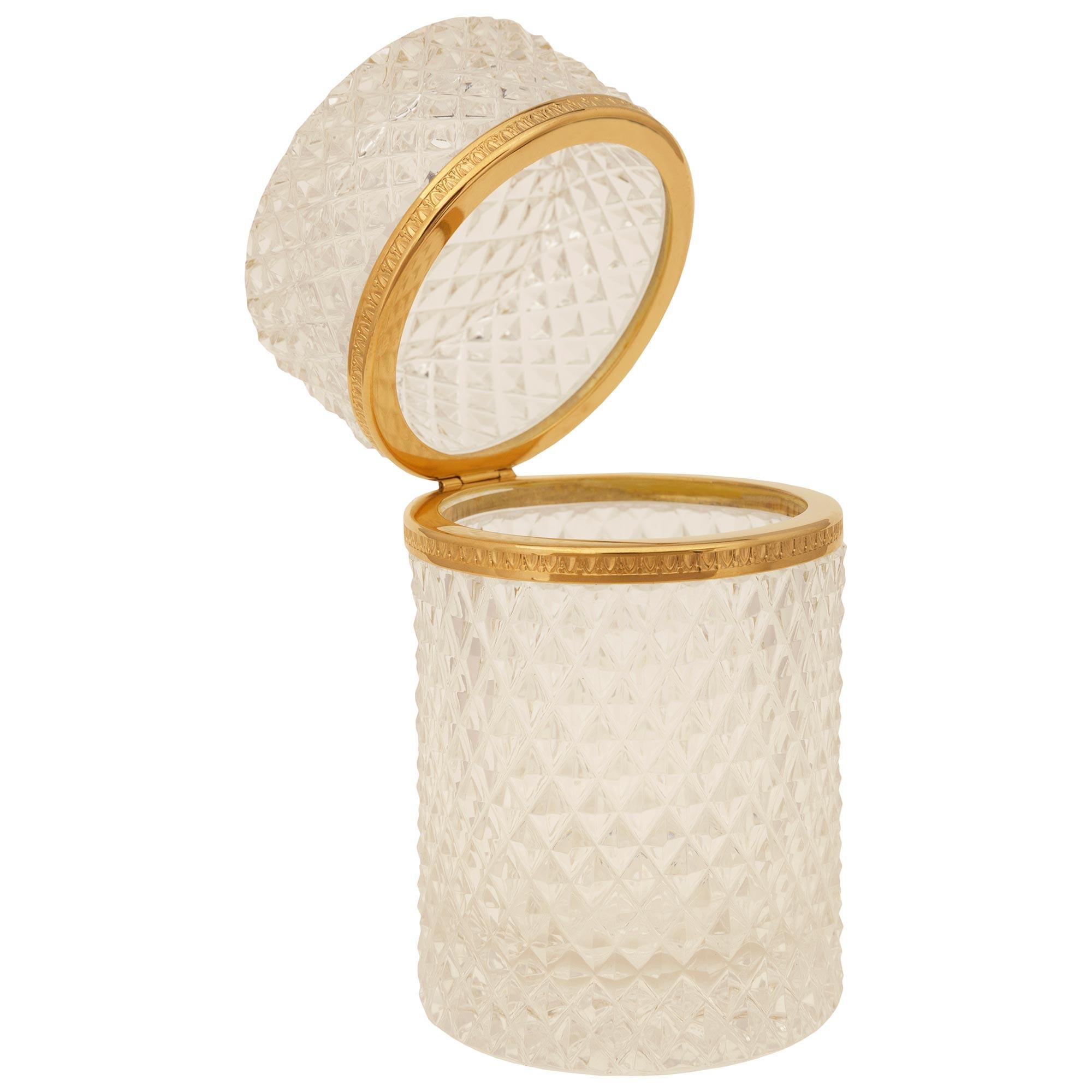 A French Turn of the Century Louis XVI st. Glass and Ormolu box In Good Condition For Sale In West Palm Beach, FL