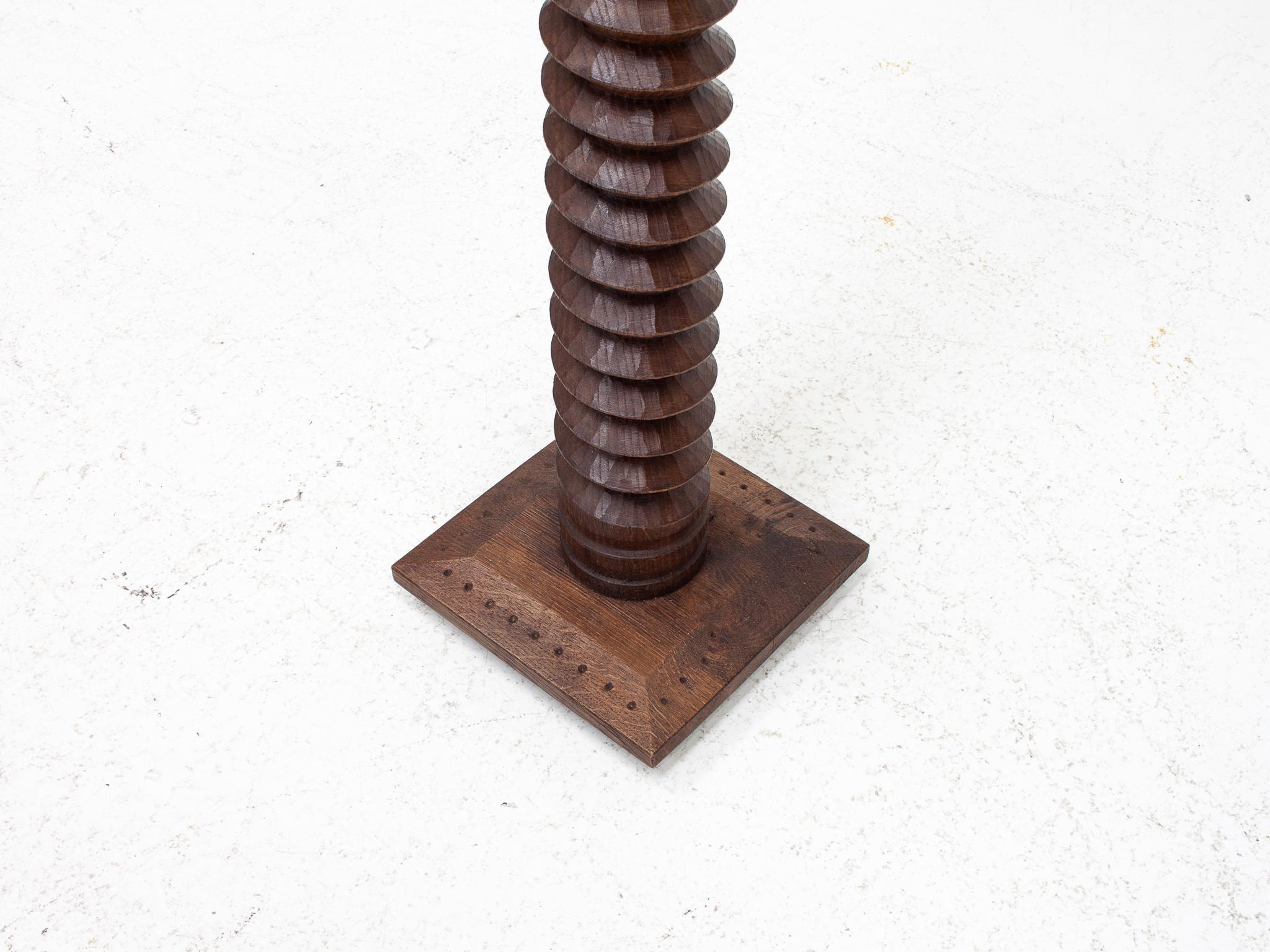 Französische gedrechselte Schraubensäule mit Sockel, Sockel mit Sockel, erinnert an Charles Dudouyt im Angebot 3