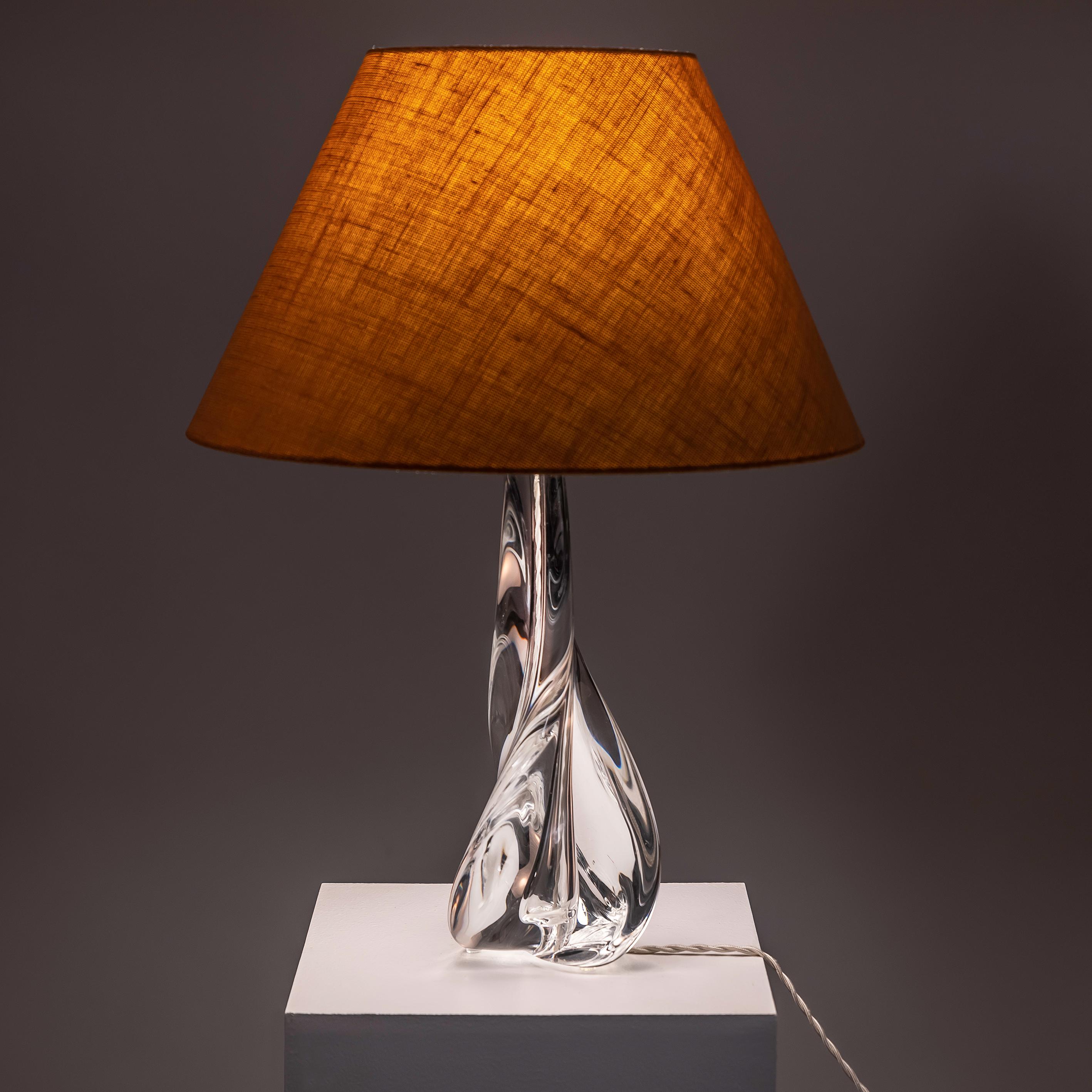 A French Twisted Crystal table lamp by Saint Louis 1950s In Good Condition In BARCELONA, ES