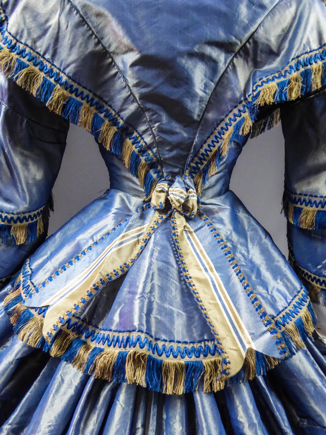 A French Crinoline Changing Taffeta Dress  Napoléon III Period Circa 1855. 1