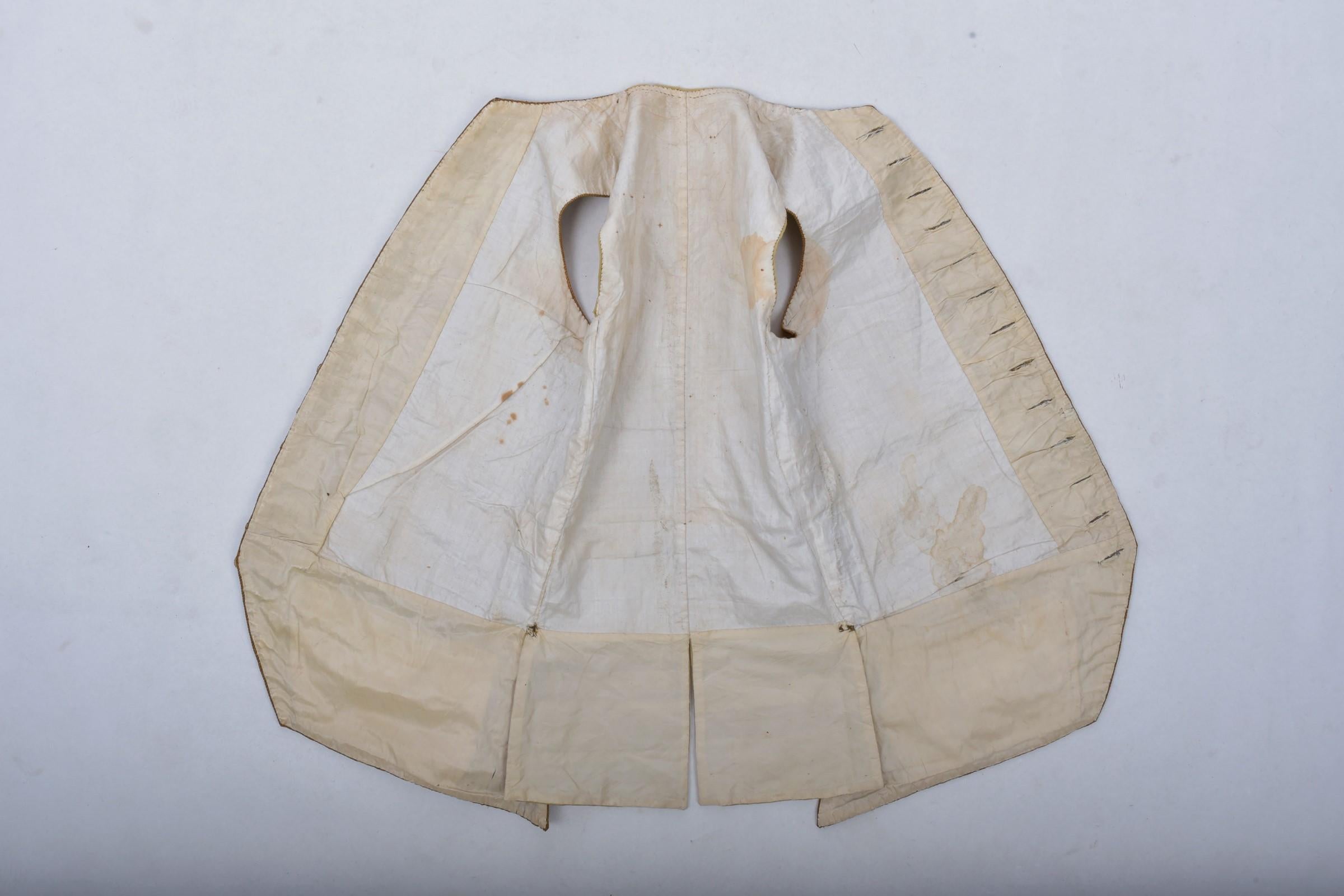 Gilet francese in seta Lamé Cannelé oro - Periodo Luigi XV Circa 1760 In condizioni buone in vendita a Toulon, FR