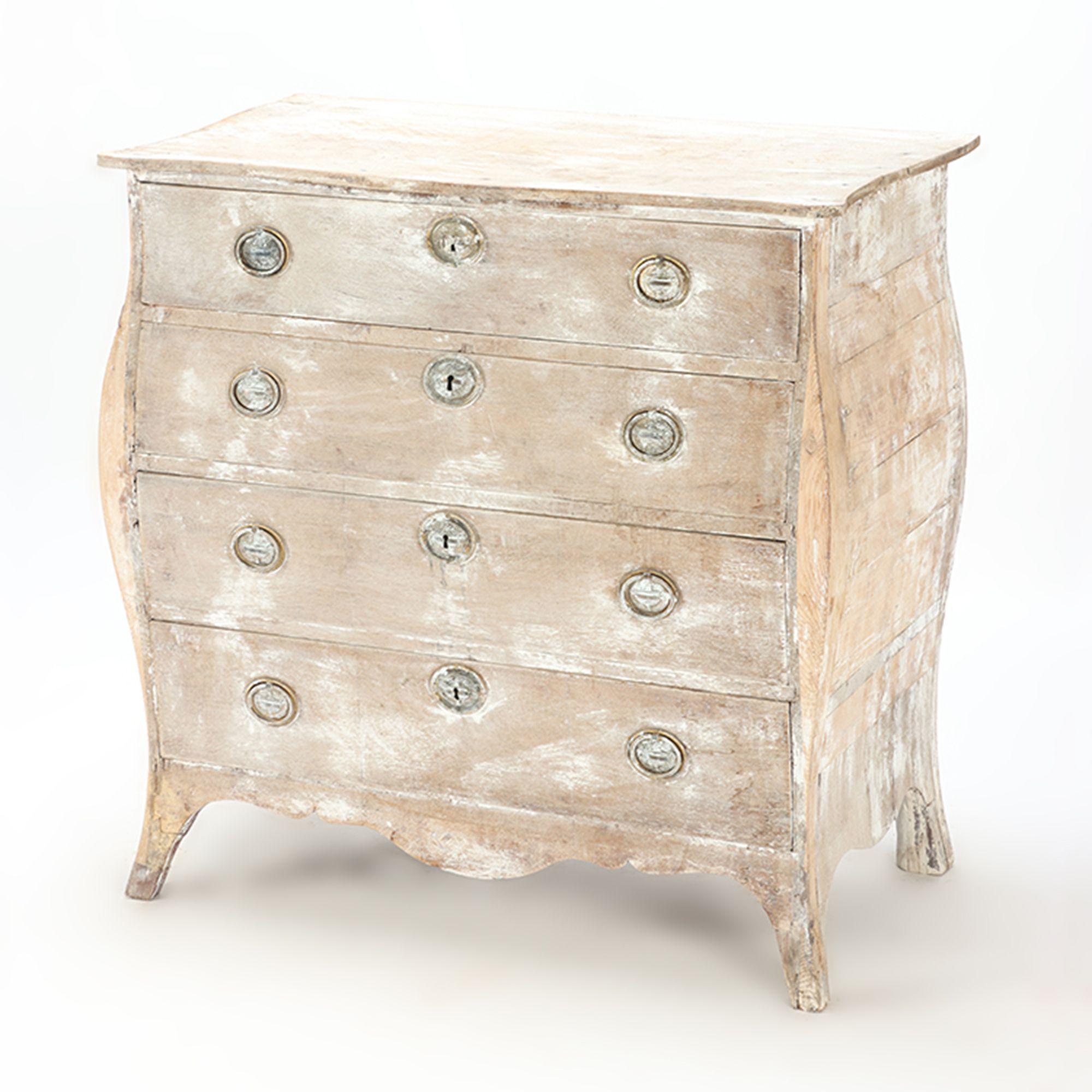 French White Washed Oak Dresser of Bombay Shape, 19th Century In Good Condition In Philadelphia, PA