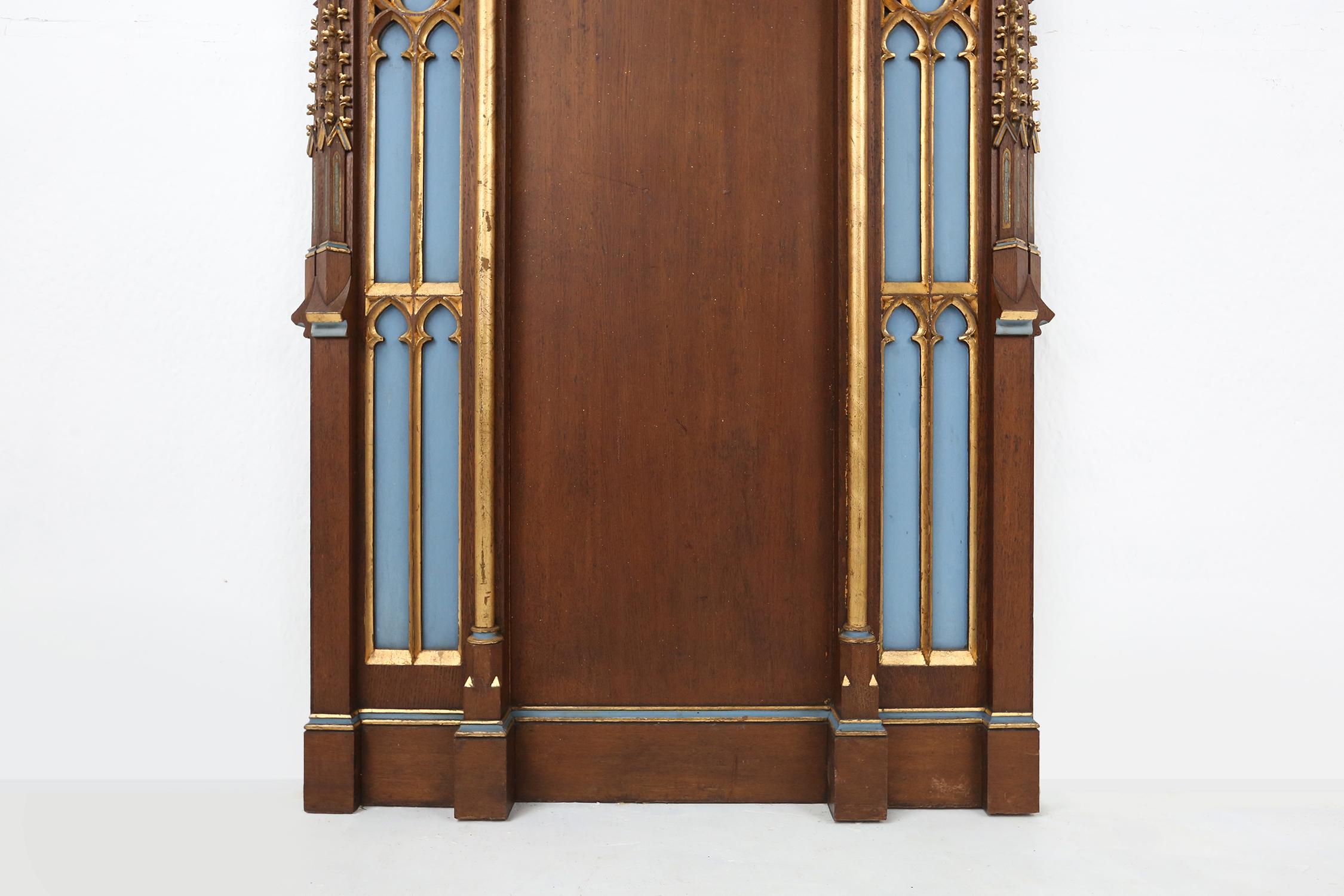A French wooden neo-Gothic steeple with niche for saint statue, ca. 1800 For Sale 12
