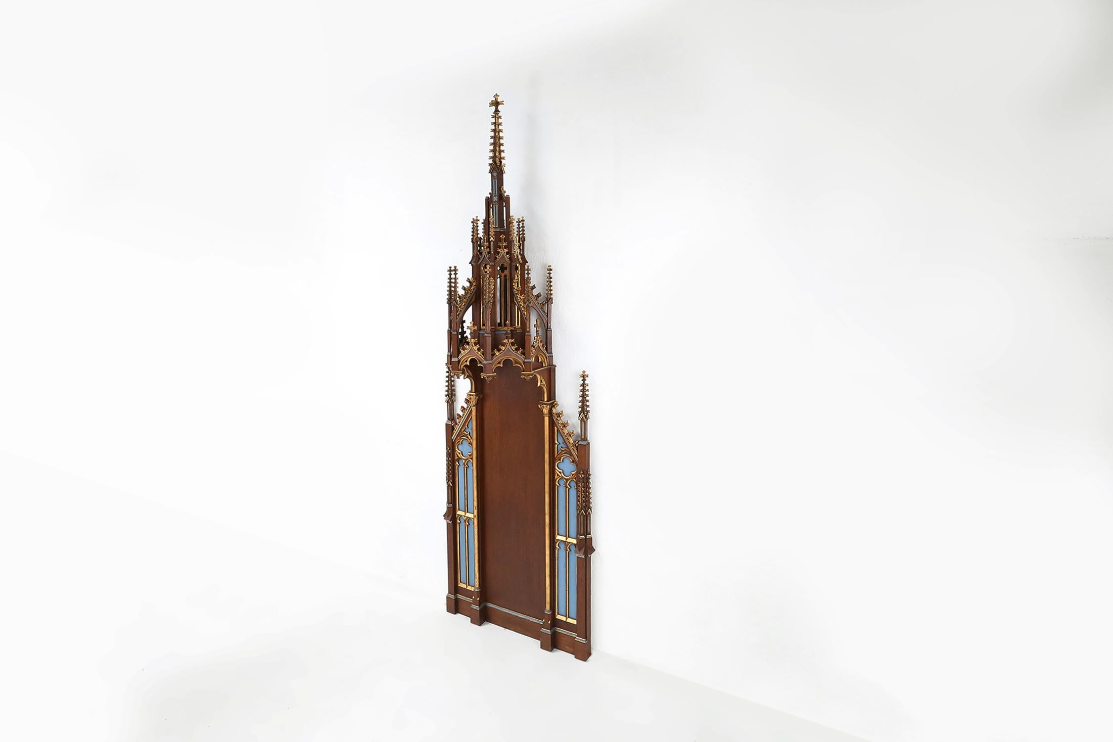 Hand-Carved A French wooden neo-Gothic steeple with niche for saint statue, ca. 1800 For Sale