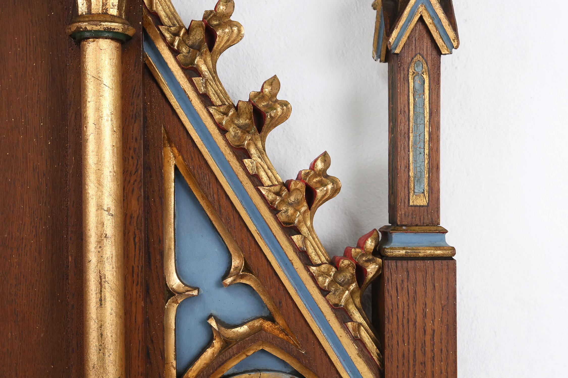 A French wooden neo-Gothic steeple with niche for saint statue, ca. 1800 For Sale 1