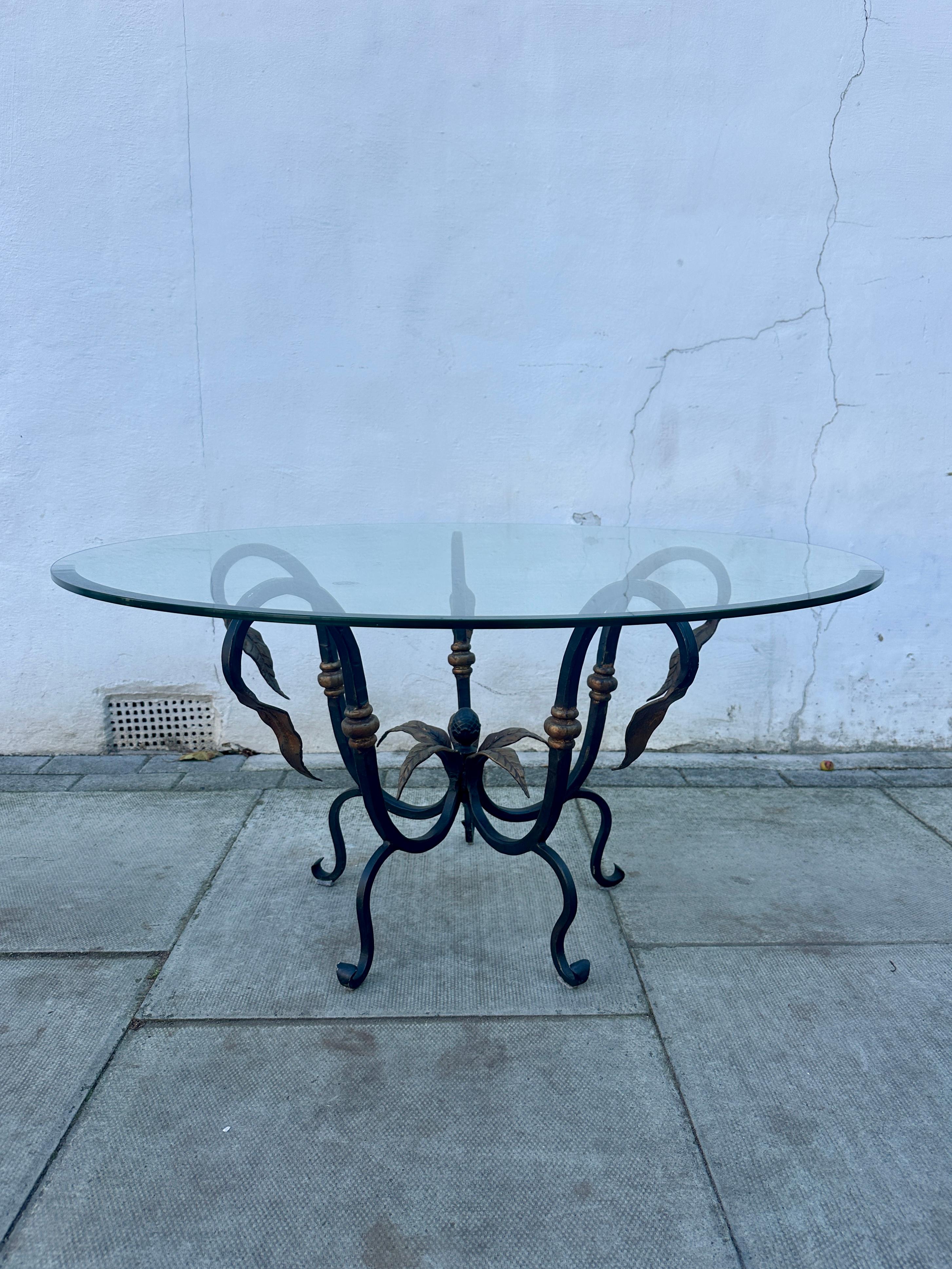 Table à café ou à cocktail en fer forgé et dorée à la française en vente 5
