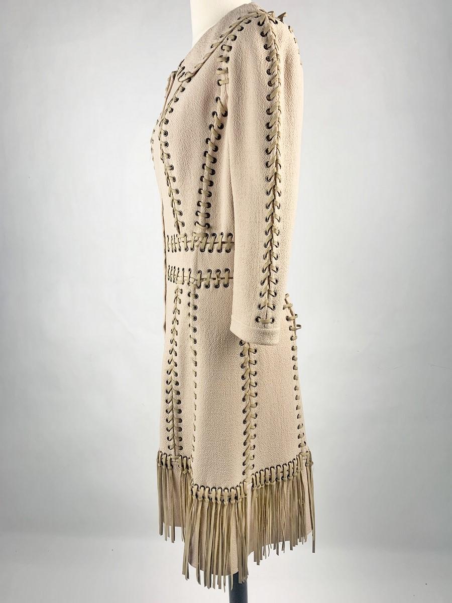 Un vestido de crepé lentisco de Louis Vuitton Couture - France Circ en venta 7