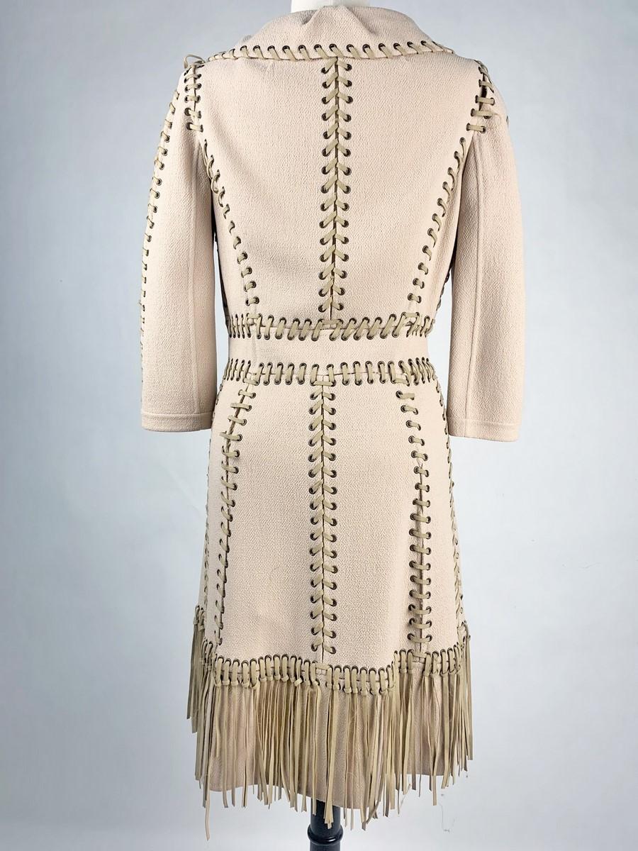 Un vestido de crepé lentisco de Louis Vuitton Couture - France Circ en venta 4
