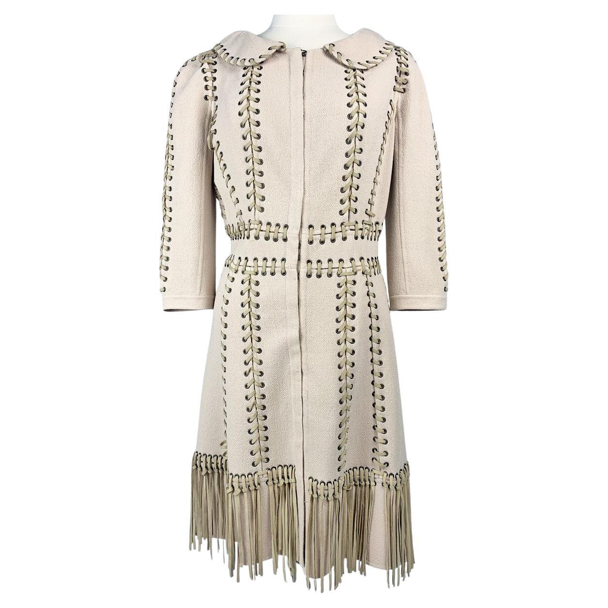 Un vestido de crepé lentisco de Louis Vuitton Couture - France Circ en venta