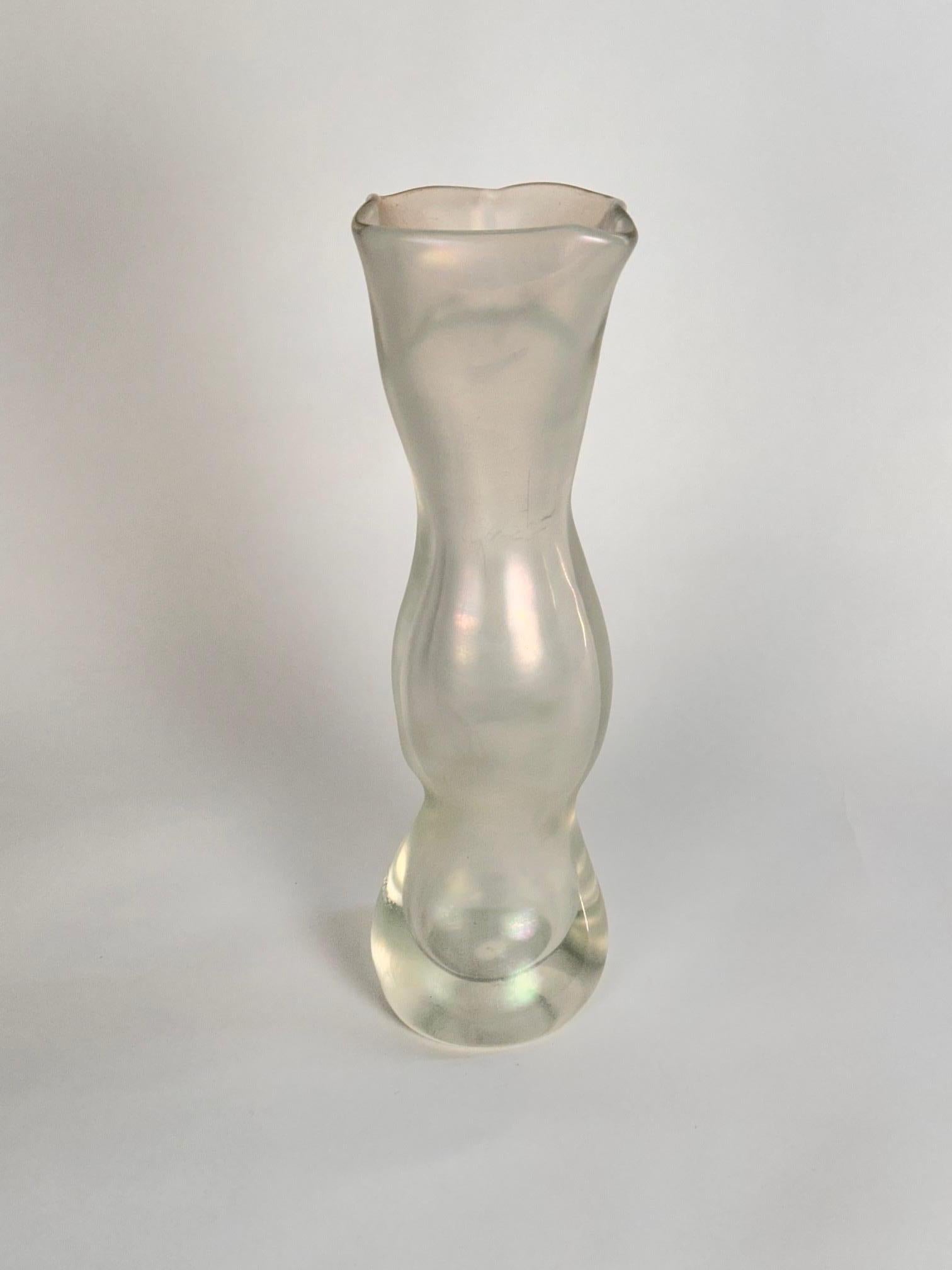 Eine Vase aus Murano-Glas von Fulvio Bianconi für Venini... Unterzeichnet (Moderne der Mitte des Jahrhunderts) im Angebot