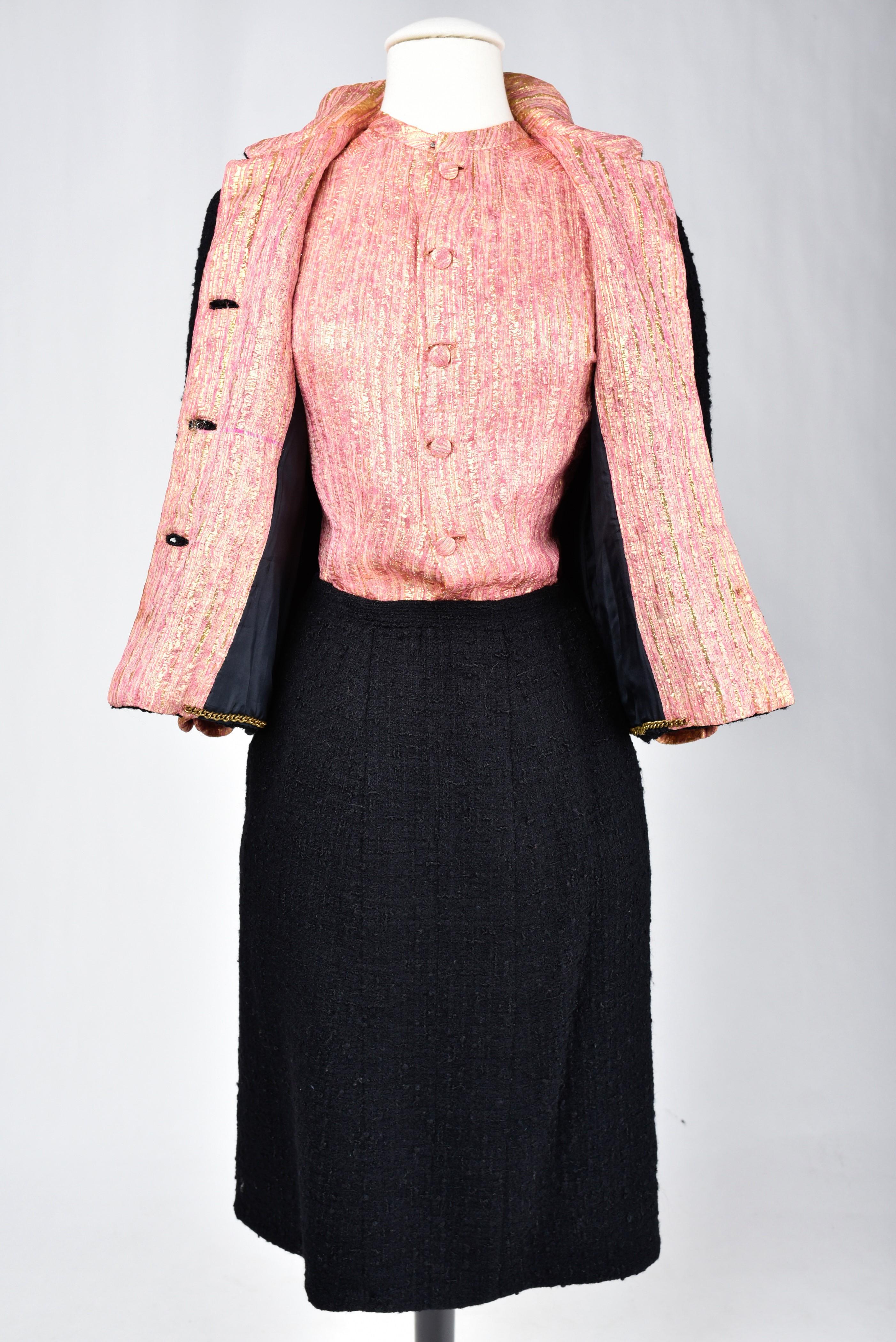 A Gabrielle Chanel Couture Woollen & golden lamé skirt suit Circa 1968-1970 For Sale 10