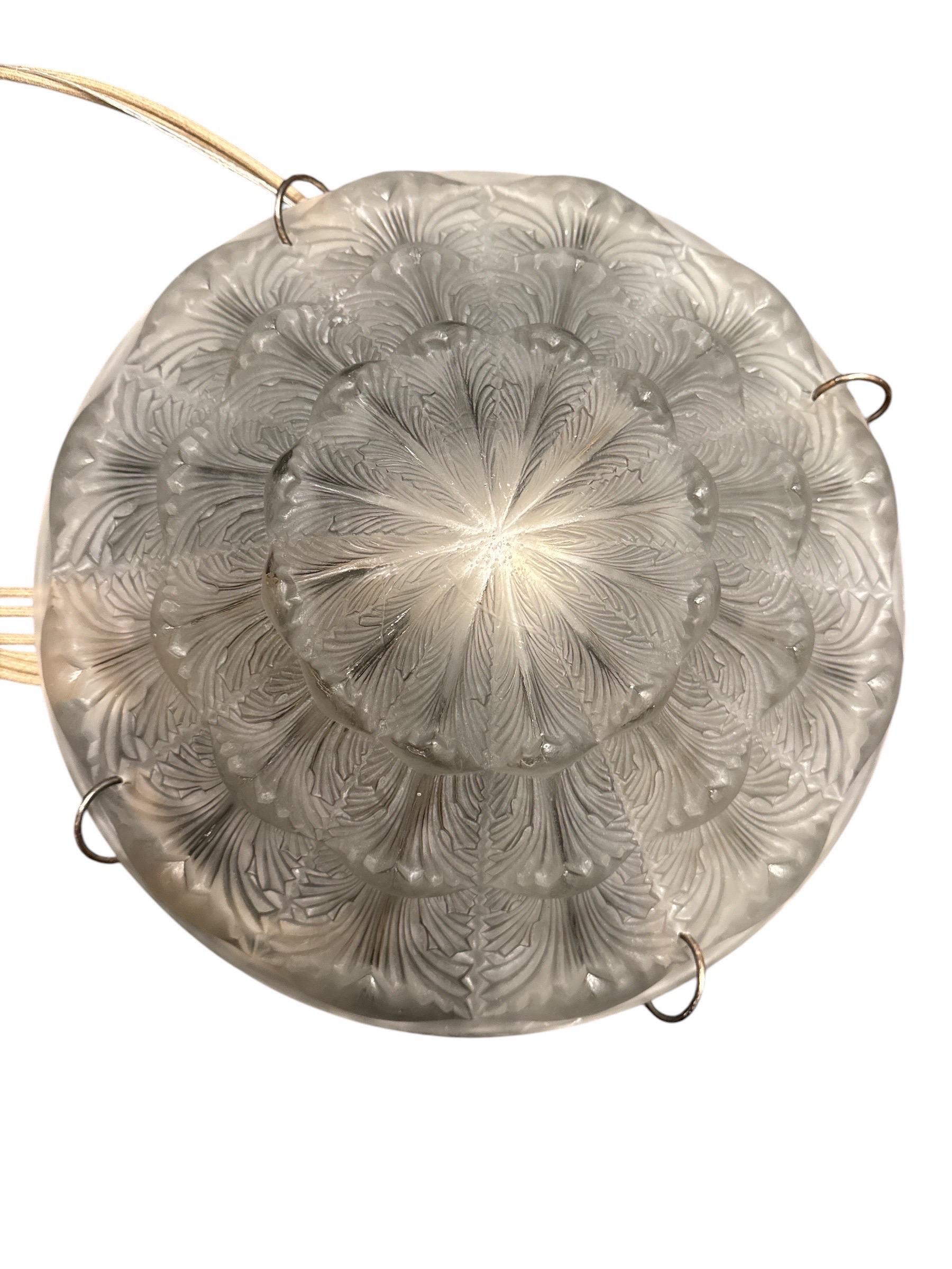 Gaillon, Art-Déco-Glas-Kronleuchter, Gaillon  von R. Lalique im Zustand „Hervorragend“ im Angebot in SAINT-OUEN-SUR-SEINE, FR