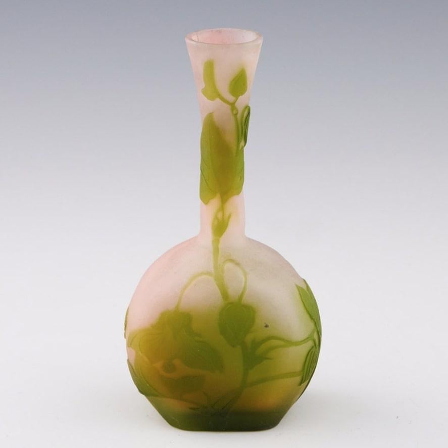 Galle Cameo Glass Banjo Vase, c1912 5