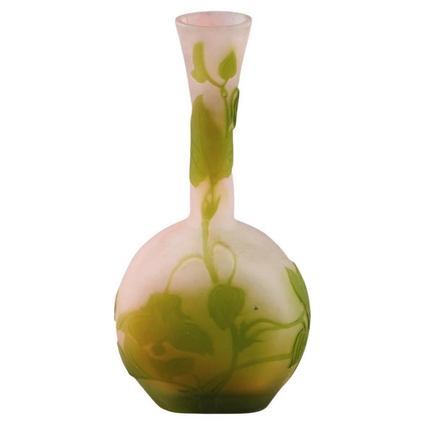 Galle Cameo Glass Banjo Vase, c1912