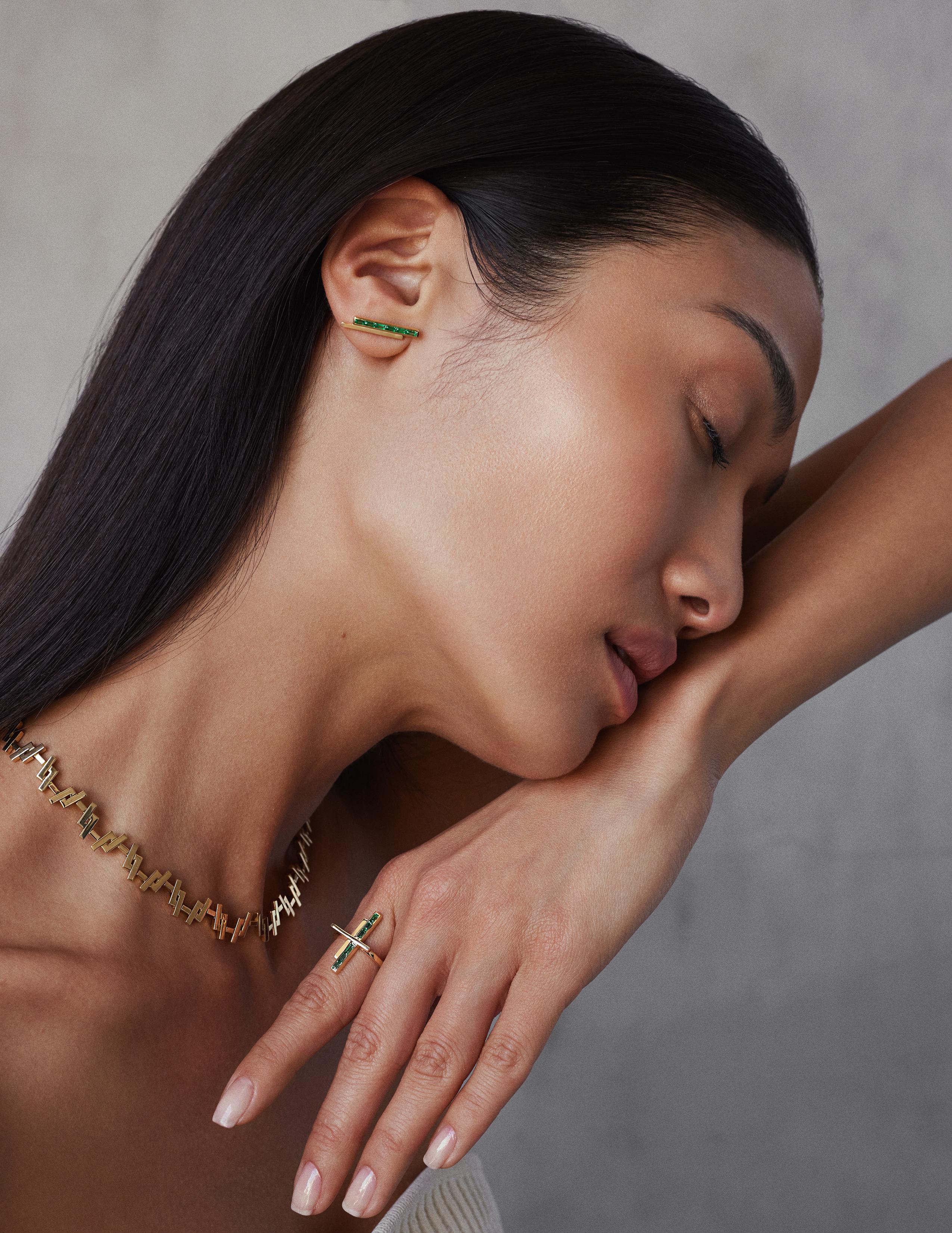 For Sale:  A Geometric ring with 0.5 Carat Emerald Baguette set in 18k Solid Yellow Gold 2