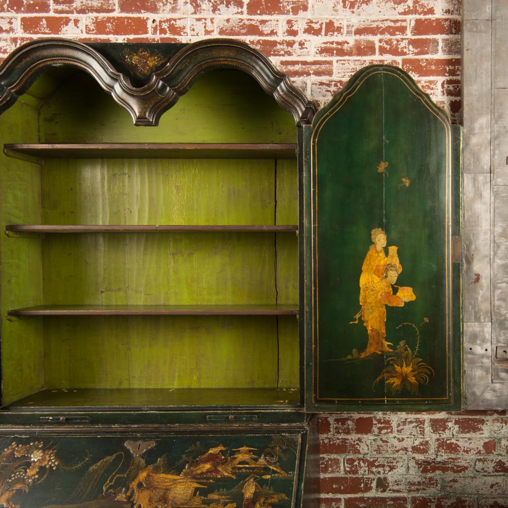 18th Century George I Green Japaned and Parcel Gilt Lacquer Bureau, eighteenth century.  For Sale