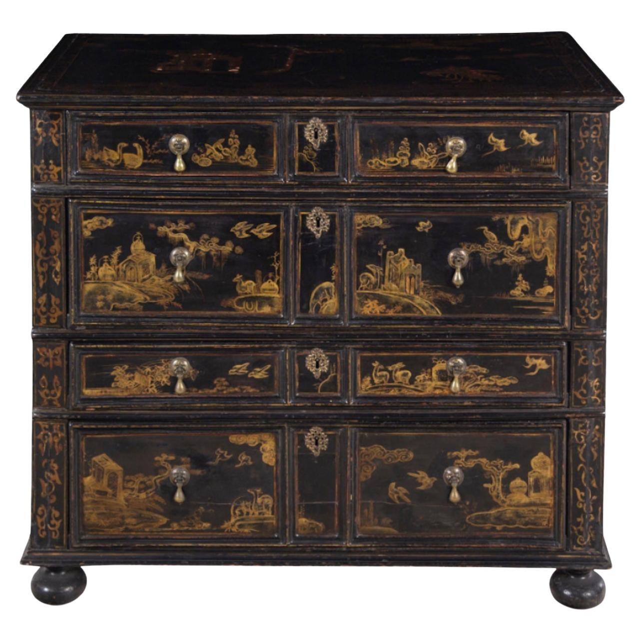 George I/II Lacquered and Japanned Chest of Drawers 18th Century, Stunning For Sale