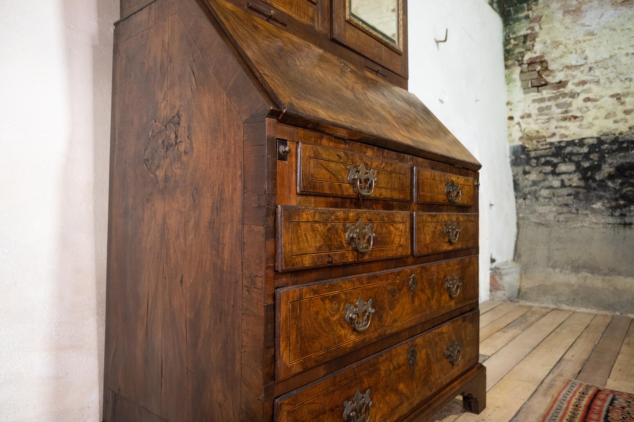 English An 18th Century George I Walnut & Feather Banded Fall Front Bureau Bookcase For Sale