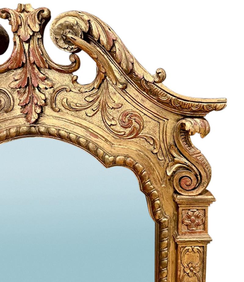 Espejo de madera dorada tallada de Jorge II Inglés en venta