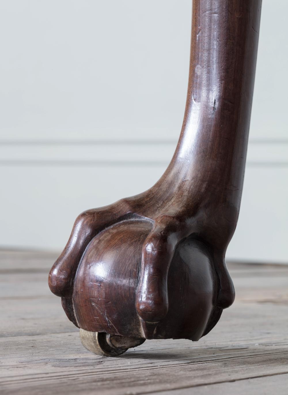 A George II Carved Mahogany Side Table In Good Condition In London, GB