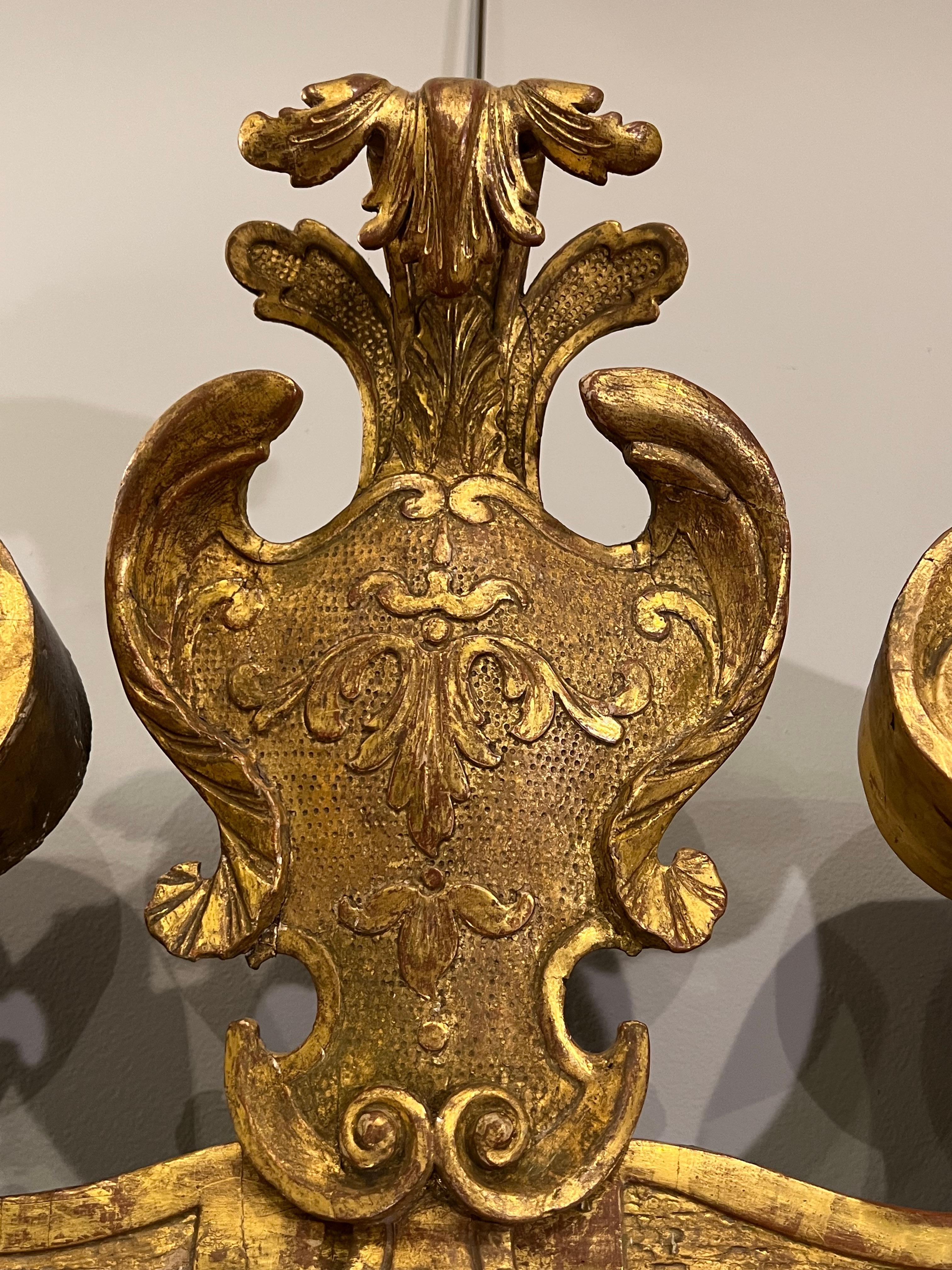 Miroir en bois doré George II datant d'environ 1740 en vente 5