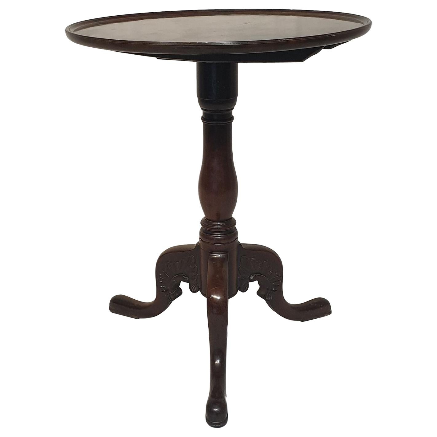Exotic Shape Mahogany Round Table For Sale at 1stDibs