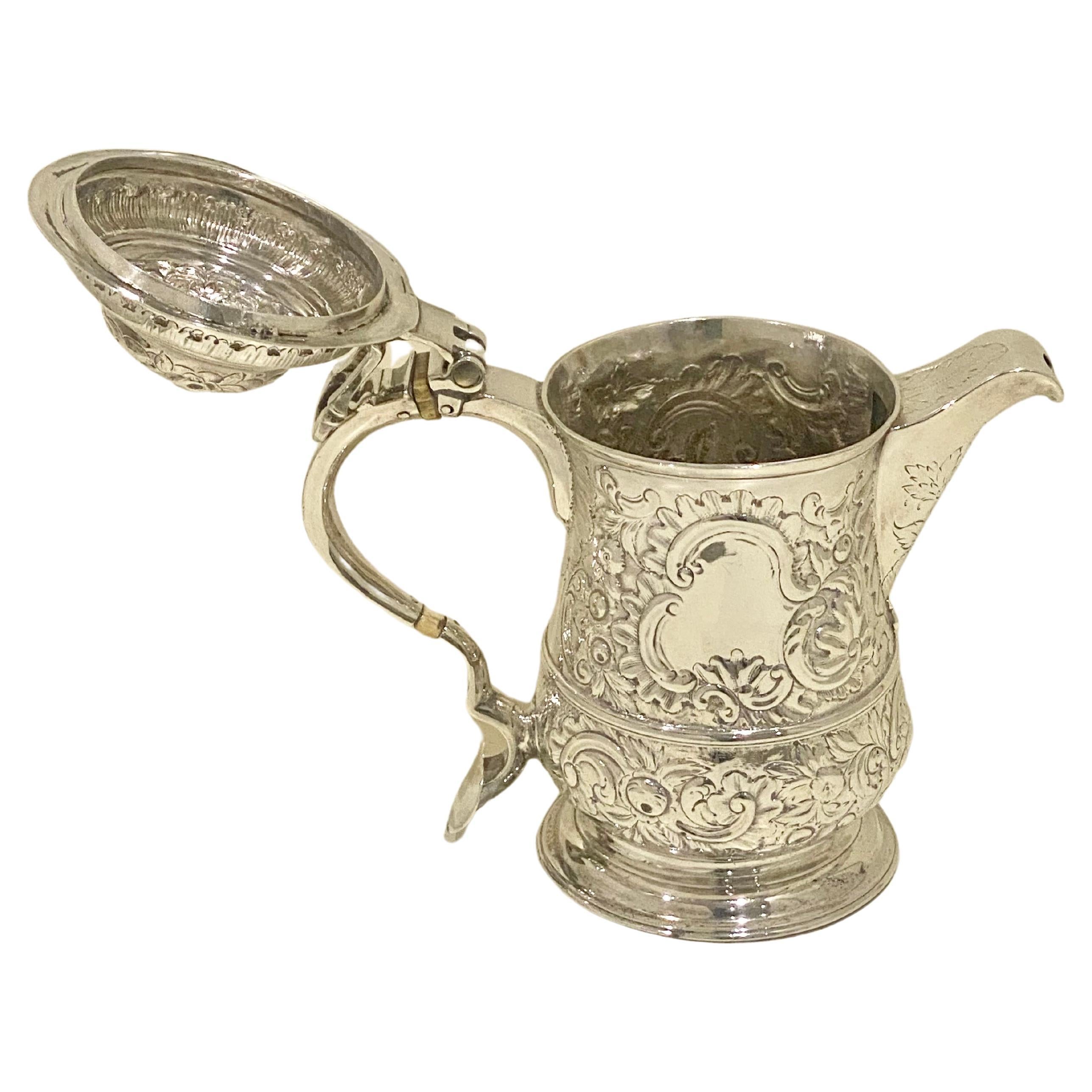 Mid-18th Century George II Sterling Silver Lidded Tankard with Spout London 1744 For Sale