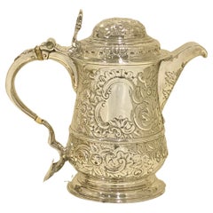 Tankard aus Sterlingsilber mit Deckel und Löffel aus der Zeit von George II. London 1744