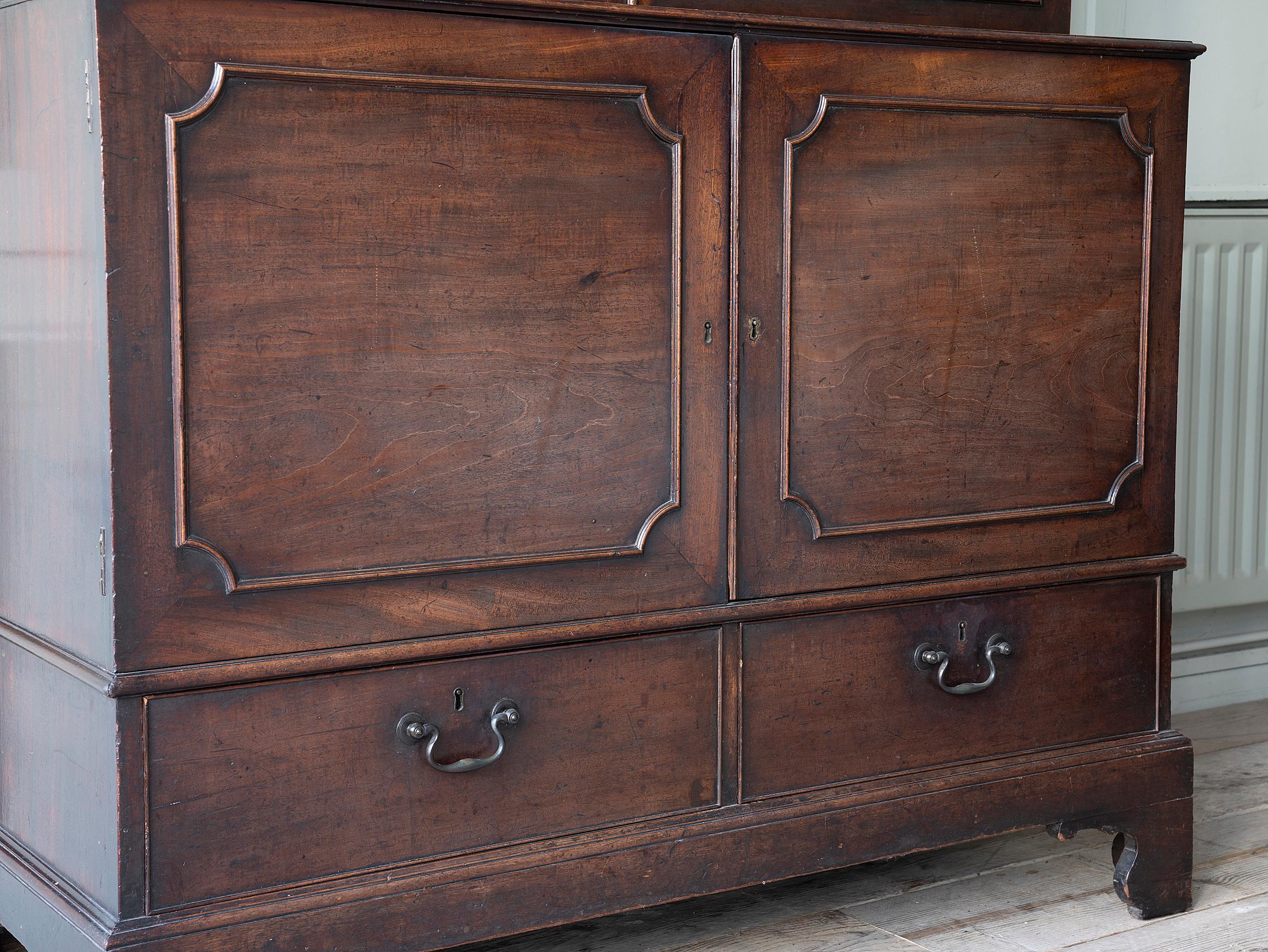 George III Astragal Glazed Mahogany Bookcase 7