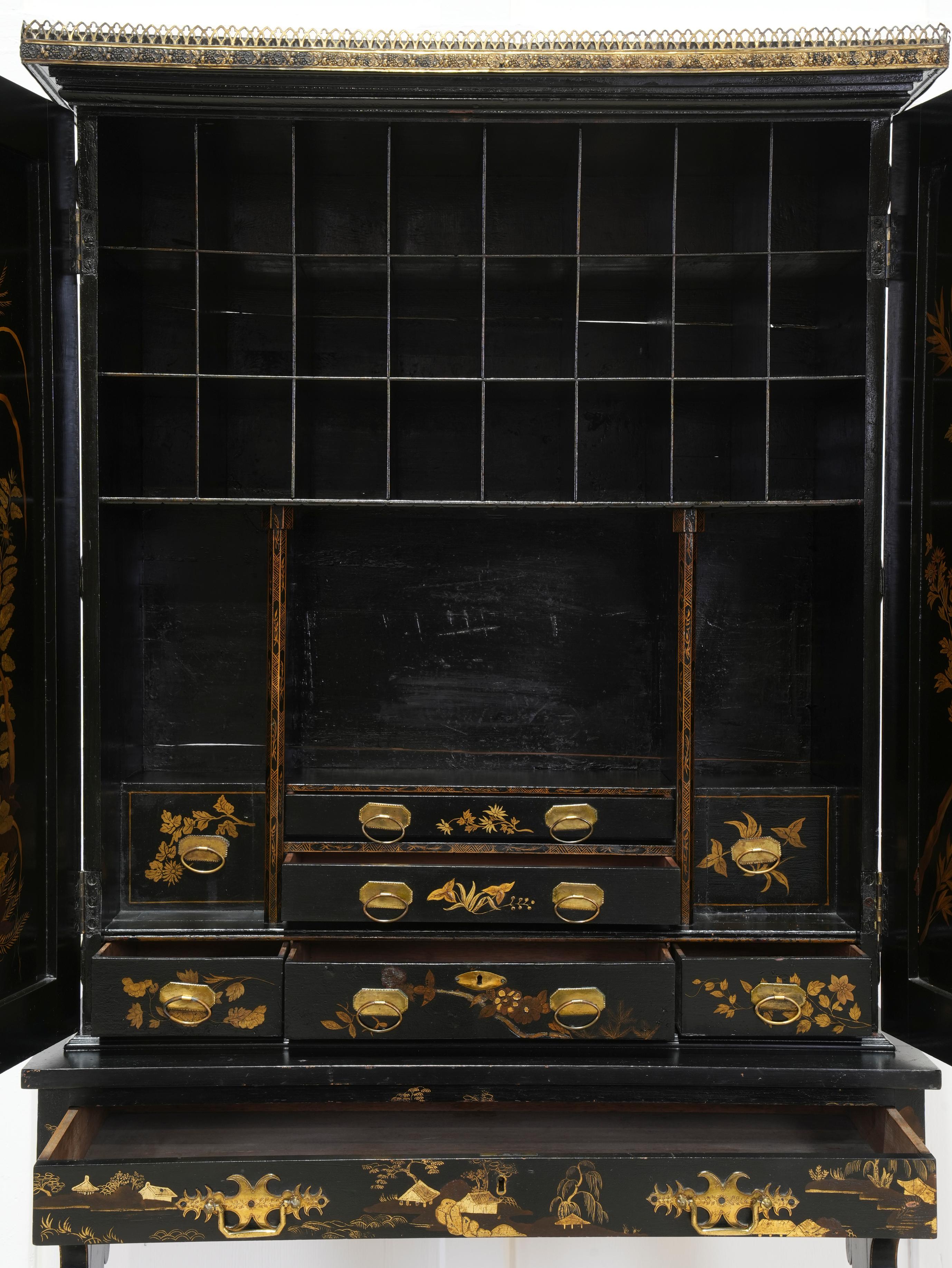 A George III Chinese Export Cabinet on Stand 2