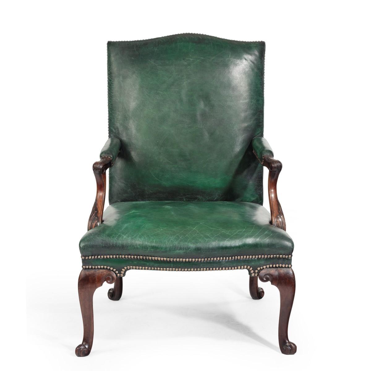 George III Chippendale Period Mahogany Wing Armchair In Good Condition In Lymington, Hampshire