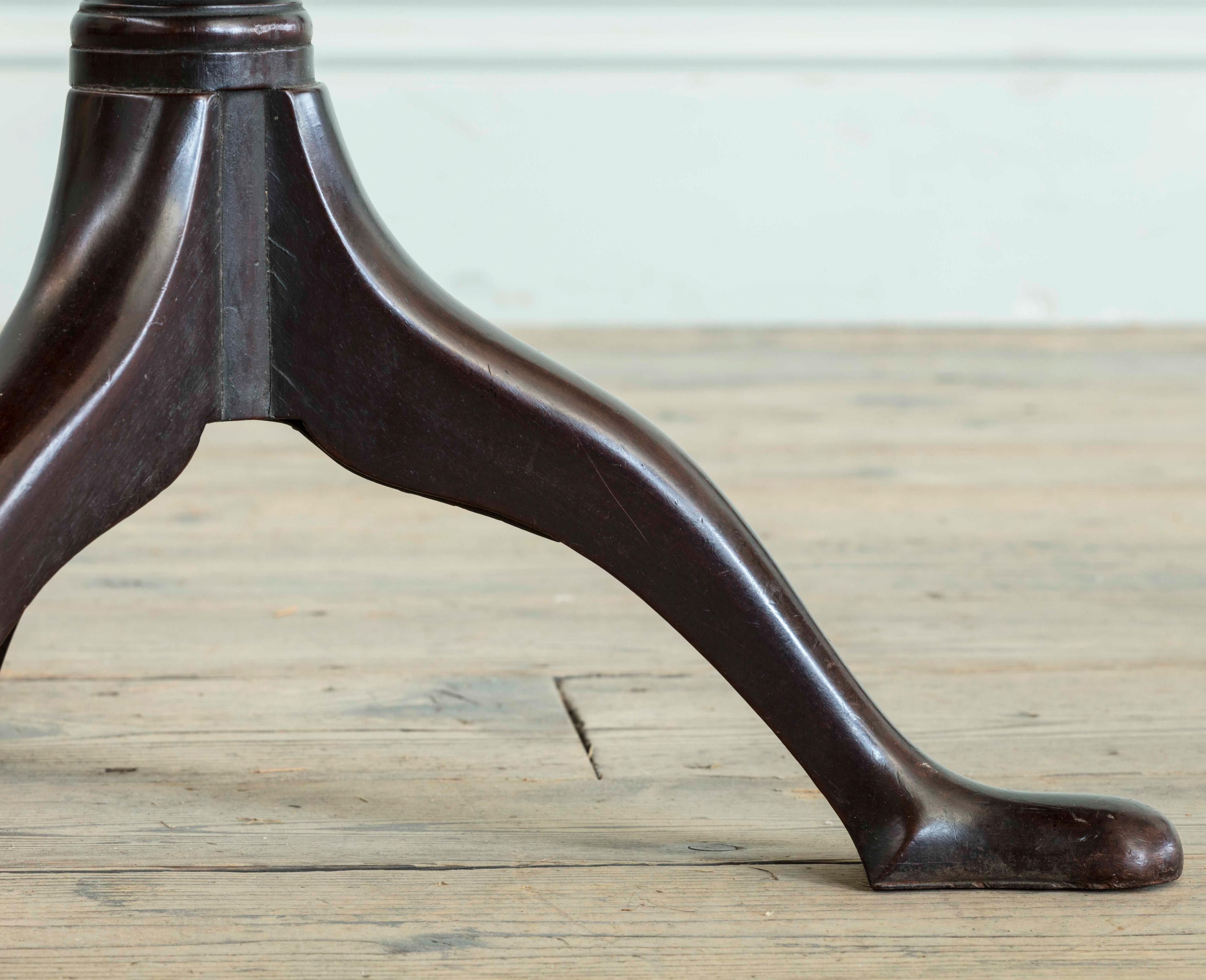 Carved A George III Circular Mahogany Tilt Top Occasional Table For Sale