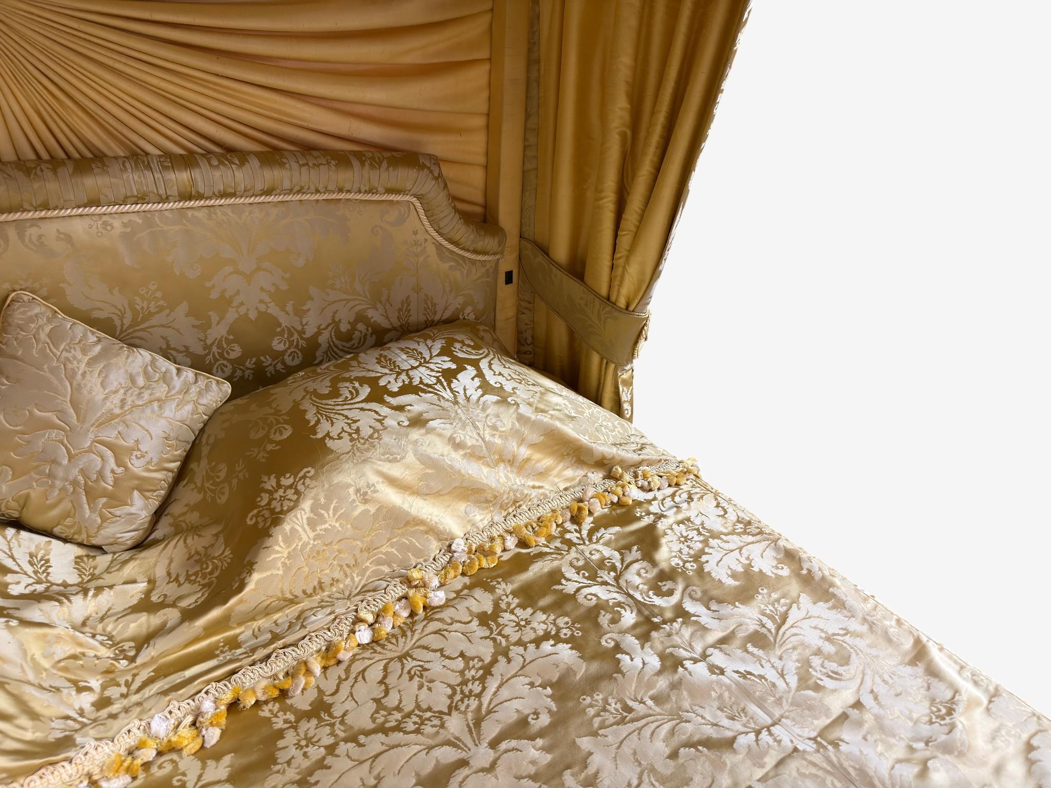 Letto a baldacchino in legno dorato di George III, 1880 circa in vendita 9