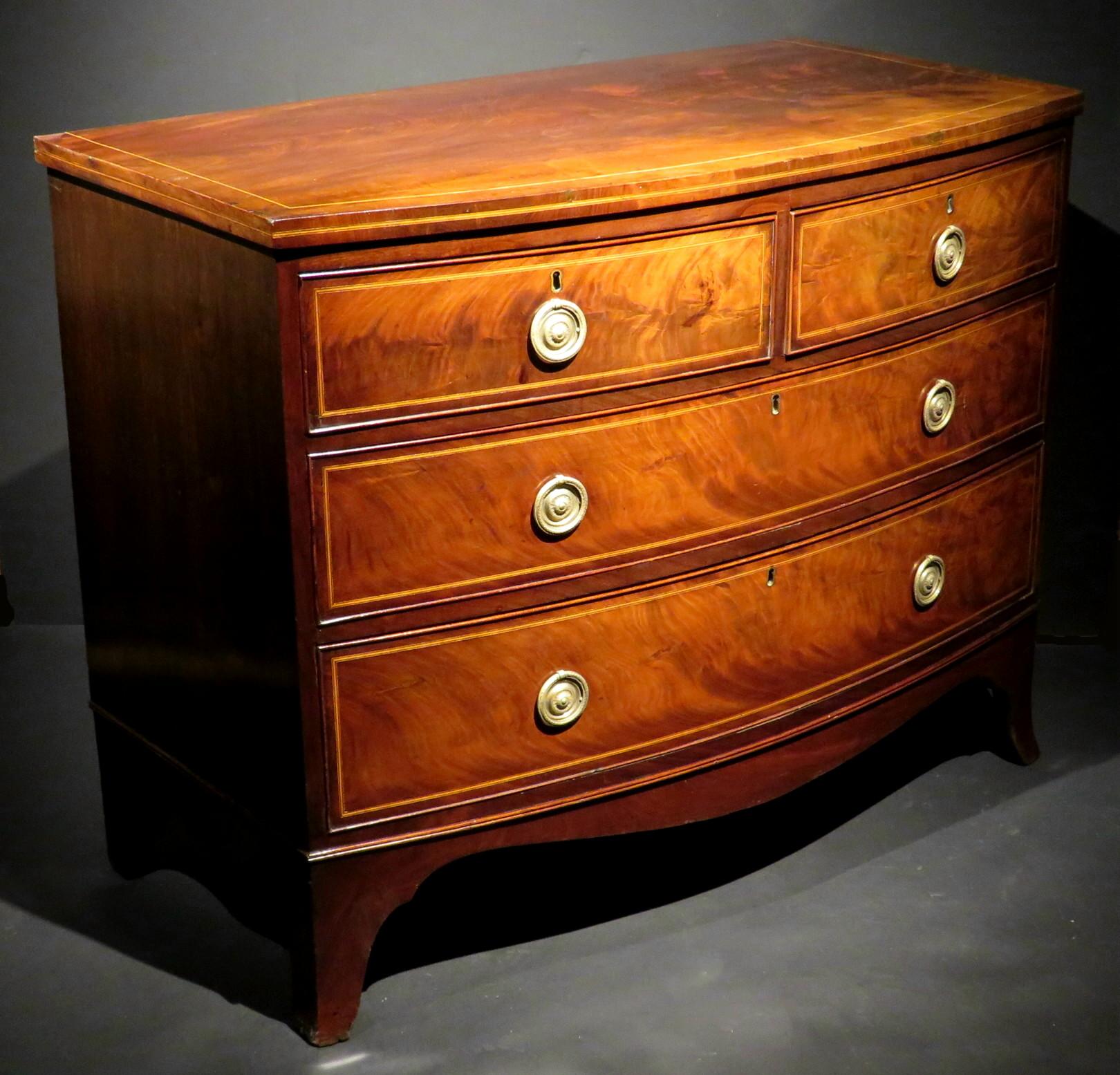 Georgian George III Inlaid Mahogany Bow Fronted Chest of Drawers, England Circa 1810