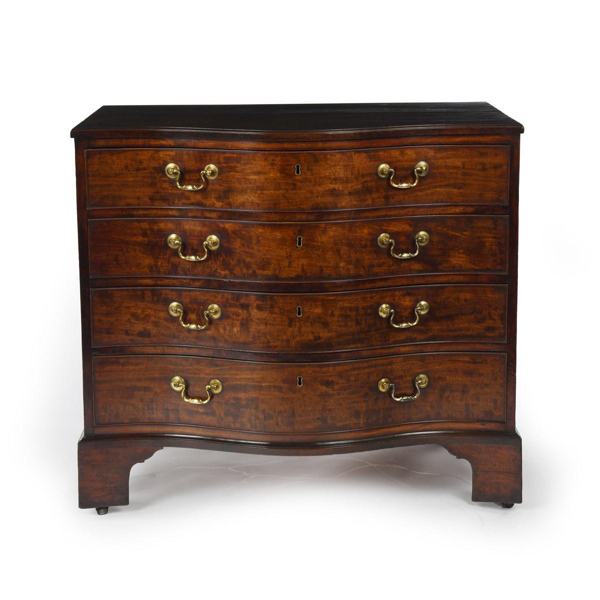 English A George III Mahogany Serpentine Chest of Drawers of Outstanding Colour and Pati For Sale