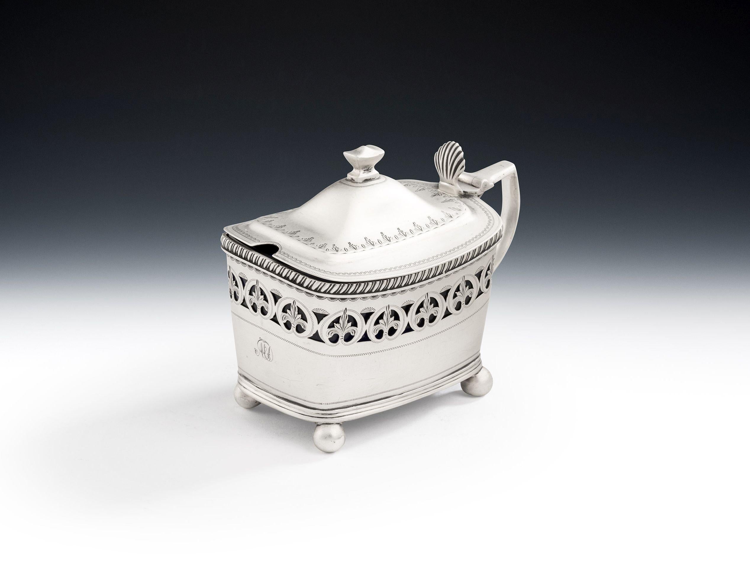 A VERY RARE GEORGE III MUSTARD POT
MADE IN LONDON IN 1811 BY PETER & WILLIAM BATEMAN

The Mustard Pot is of an unusual square form and stands on four ball feet. The base of the main body is decorated with reeding and the rim with gadrooning. The